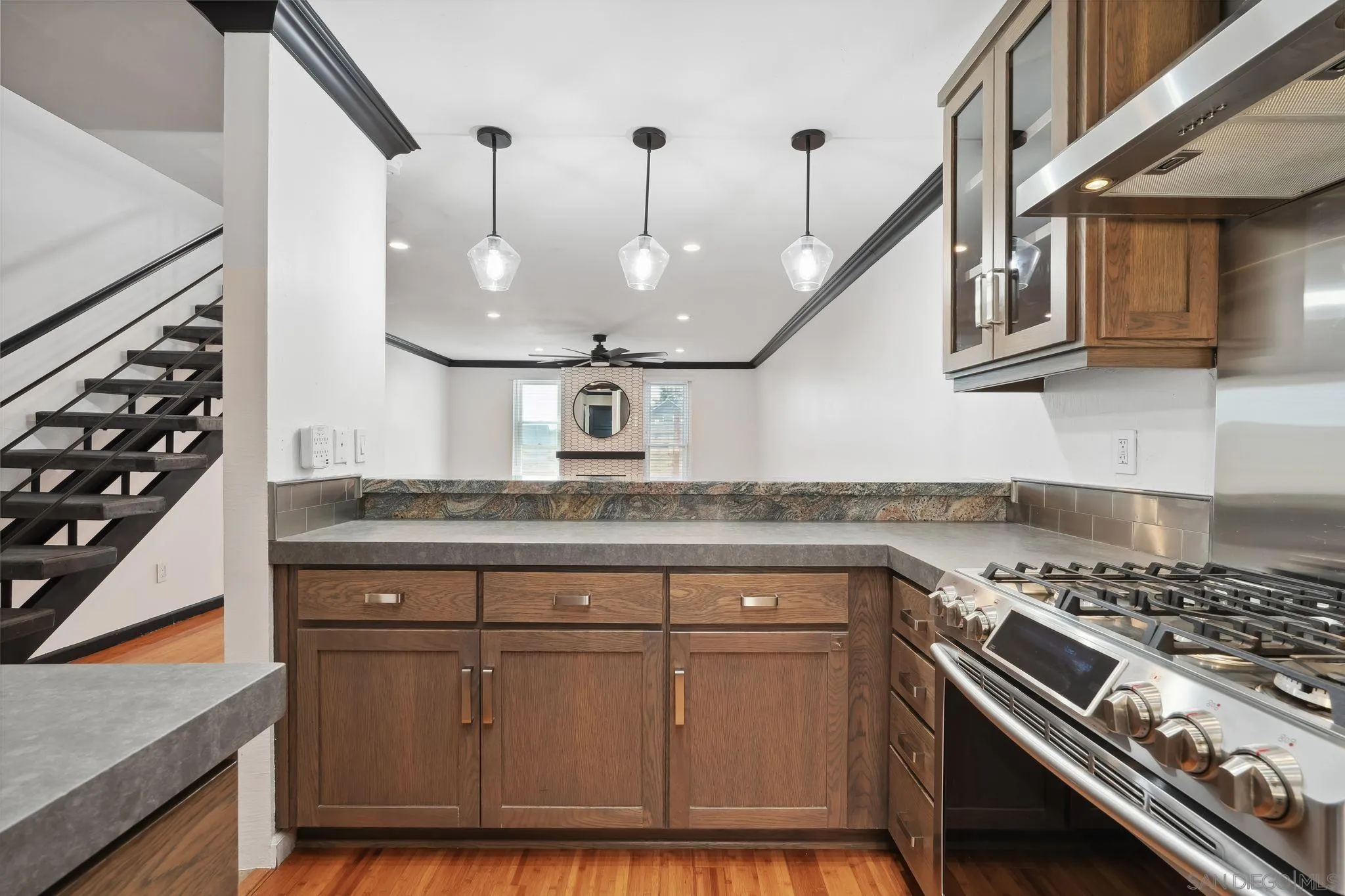Photo #8: 240024950 Listing: Photo #8
