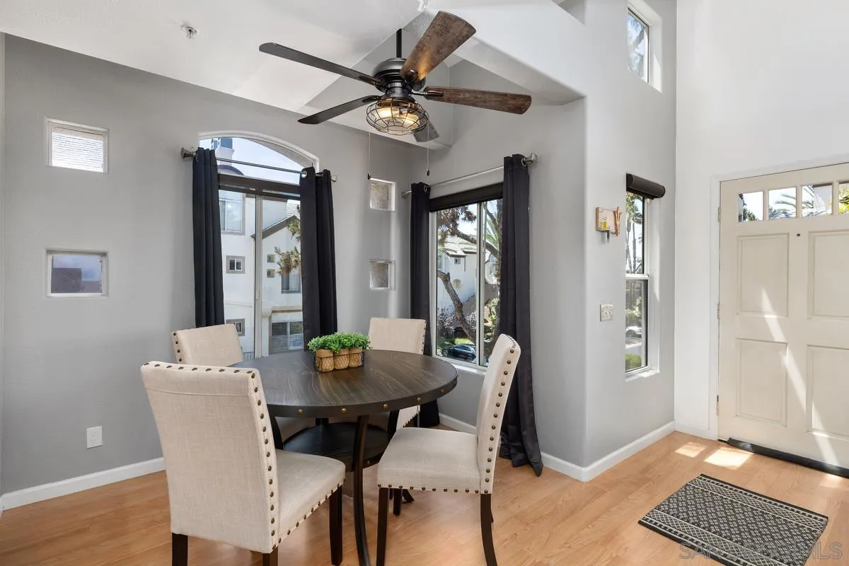 Photo #2: 240025017 Listing 