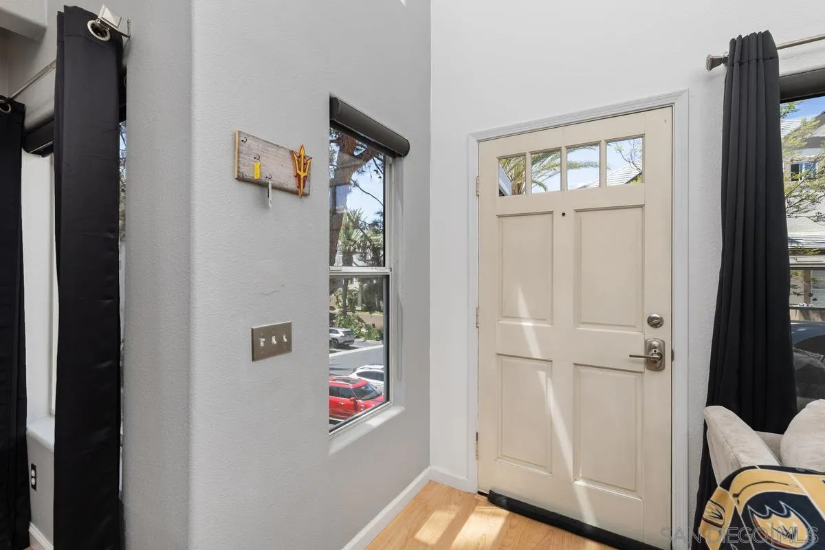 Photo #6: 240025017 Listing 