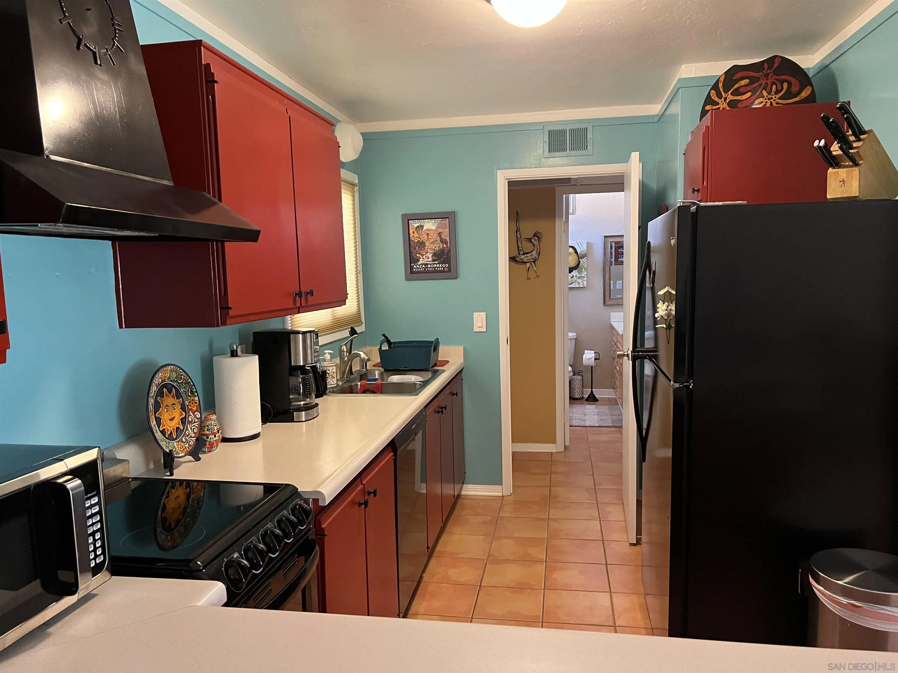 Photo #3: 240025108 Listing 