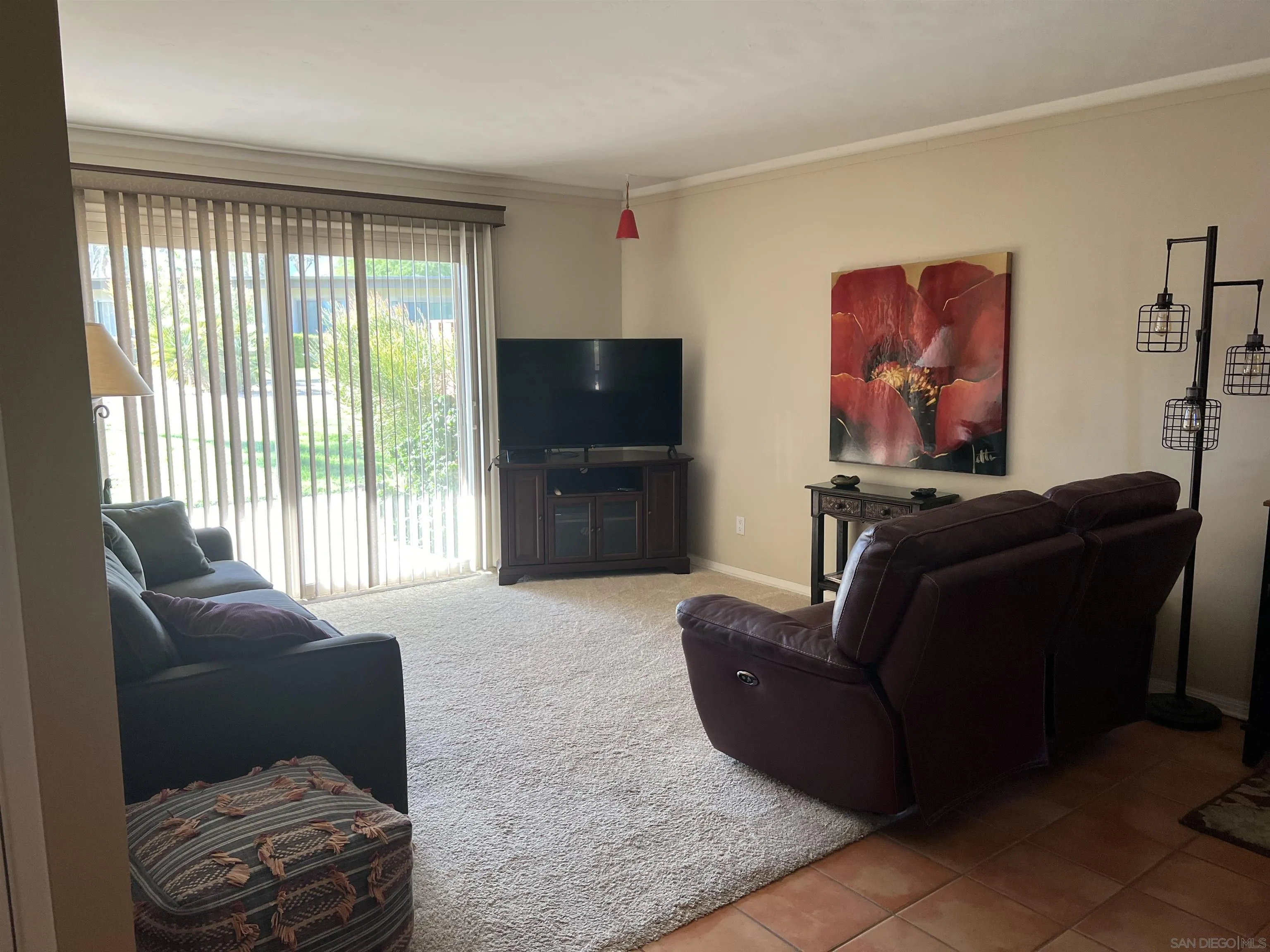 Photo #6: 240025108 Listing 