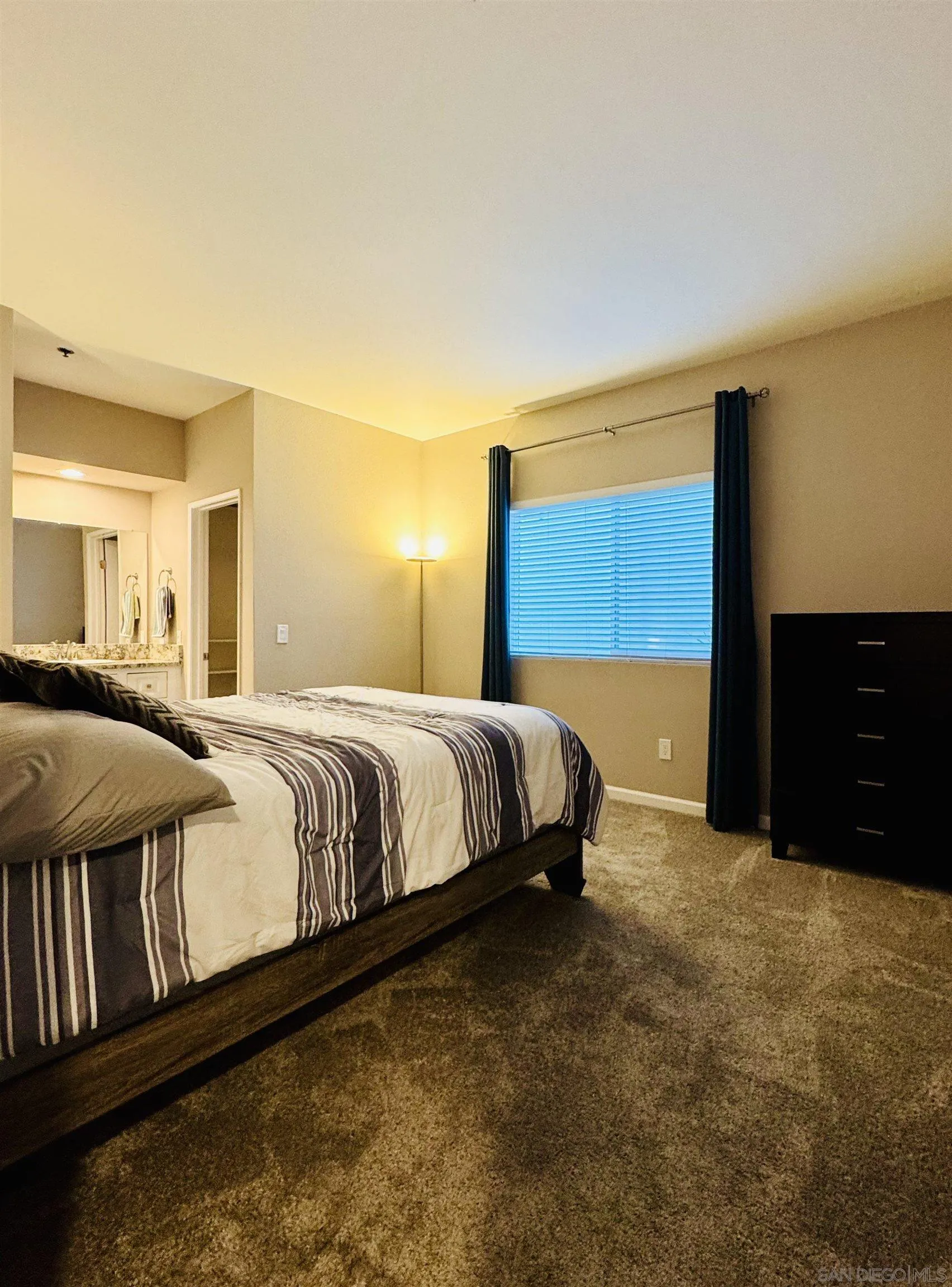 Photo #6: 240025244 Listing 