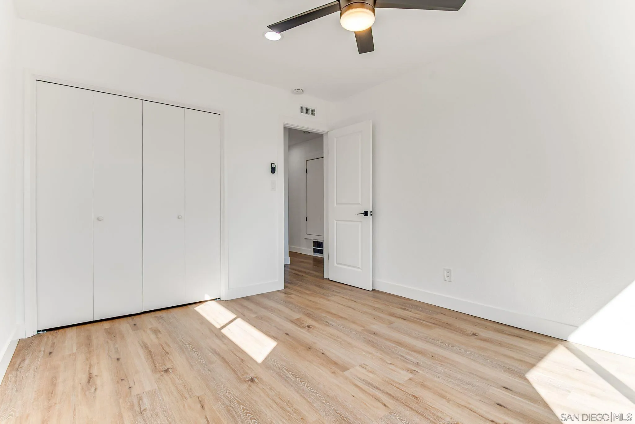https://cdn.realtyfeed.com/cdn/127/240025307/2105e347748237097c138505f204c462.webp