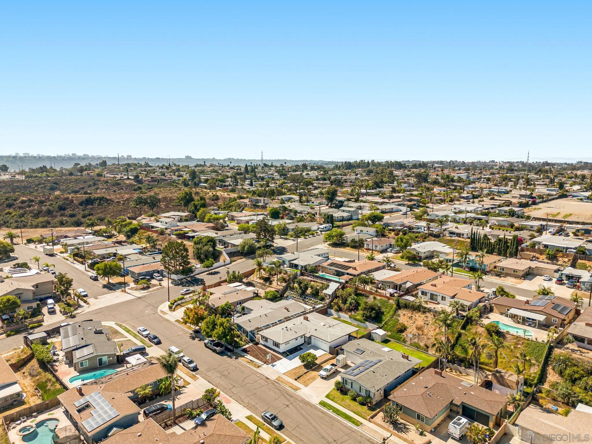 https://cdn.realtyfeed.com/cdn/127/240025307/9484d304375083777548953720c9e156.webp