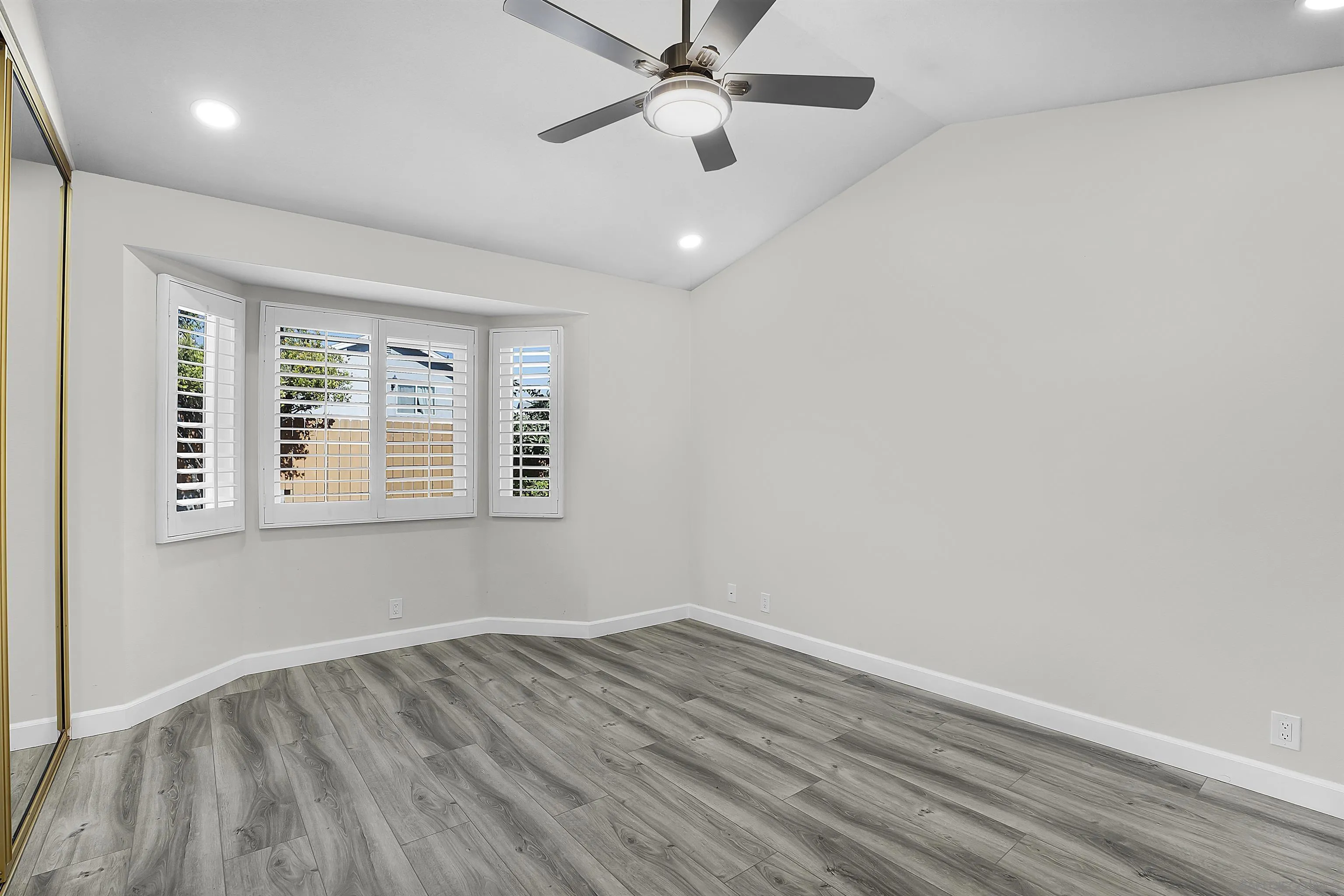 https://cdn.realtyfeed.com/cdn/127/240025937/864fc63b88054b31023cfc2c34a5b0bb.webp