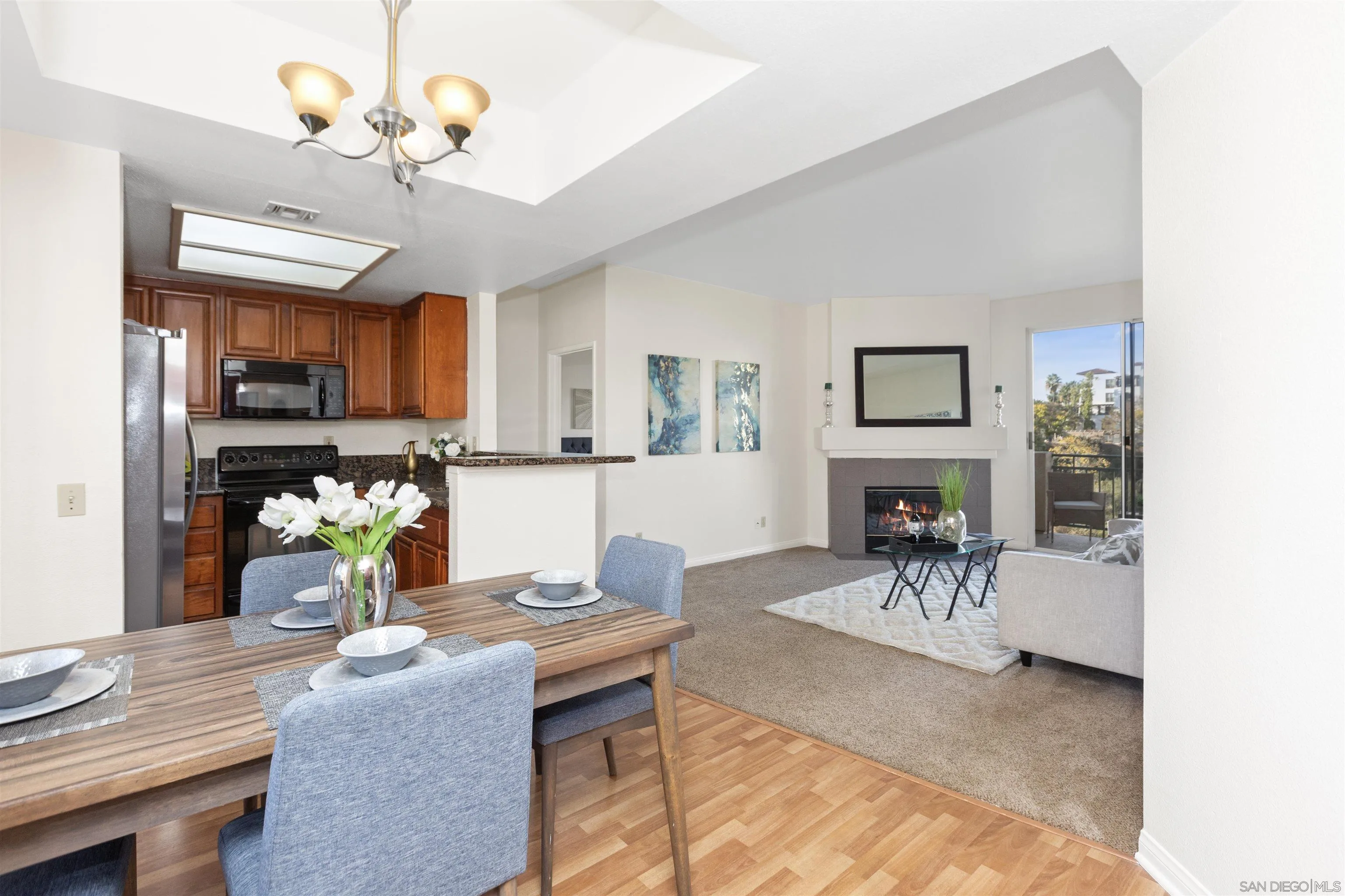 Photo #5: 240026179 Listing 
