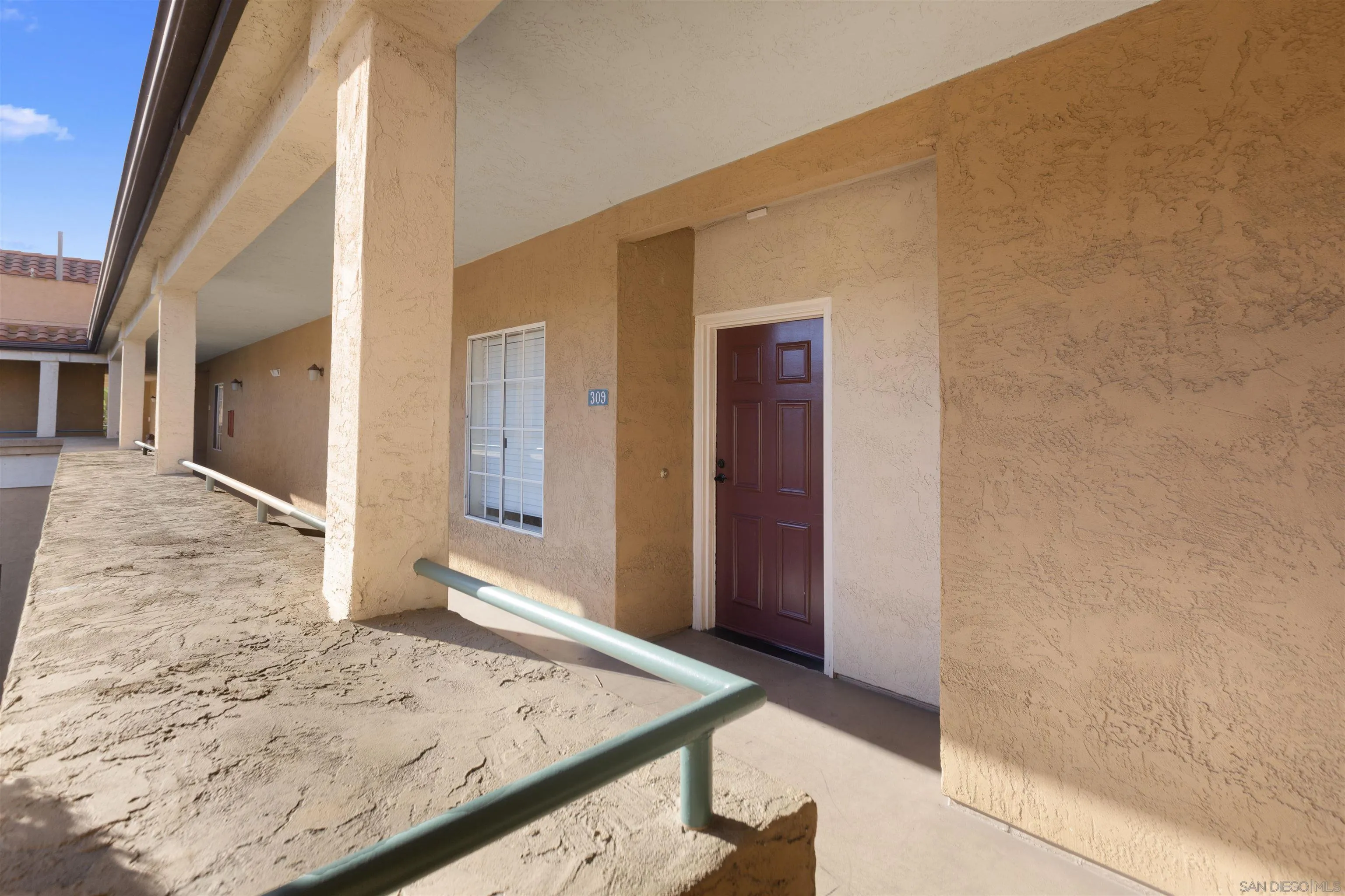 Photo #4: 240026179 Listing 