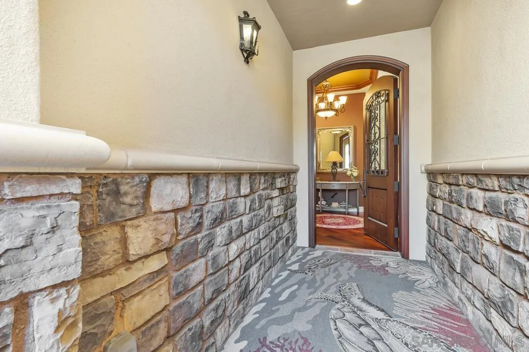 Photo #3: 240026401 Listing 