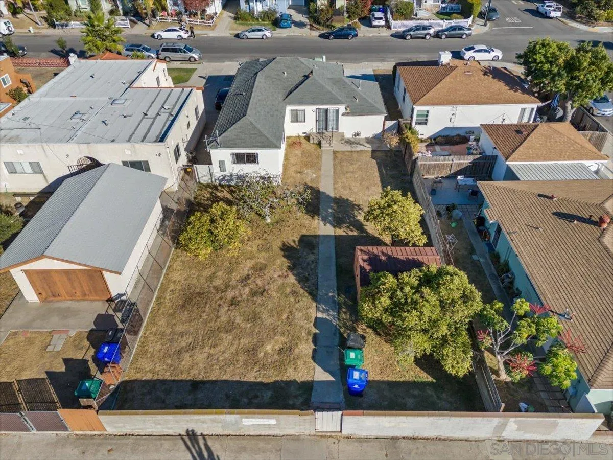 https://cdn.realtyfeed.com/cdn/127/240026446/01fdf0d54923e8f8c8388bc5baf8ba18.webp
