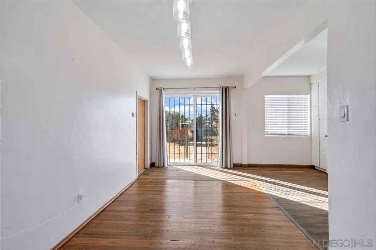 https://cdn.realtyfeed.com/cdn/127/240026446/4355723420172e2908f706eb10fa3cdb.webp
