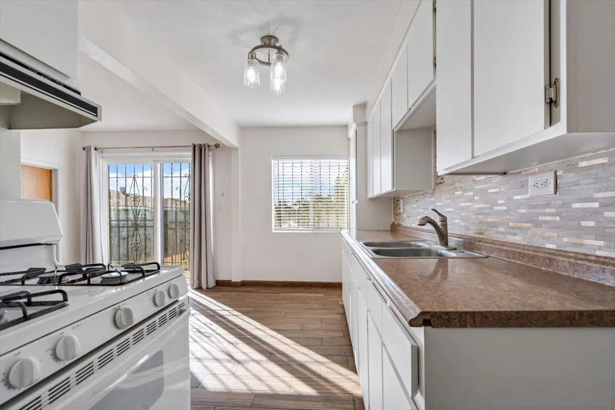 https://cdn.realtyfeed.com/cdn/127/240026446/5067519c20cd0d4cfd12ab740fd0fd63.webp
