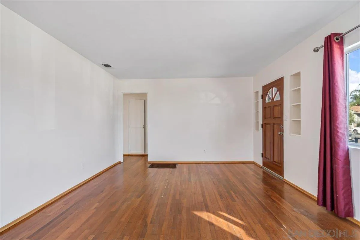 https://cdn.realtyfeed.com/cdn/127/240026446/55c964972fa2af19e6a30da31756470d.webp