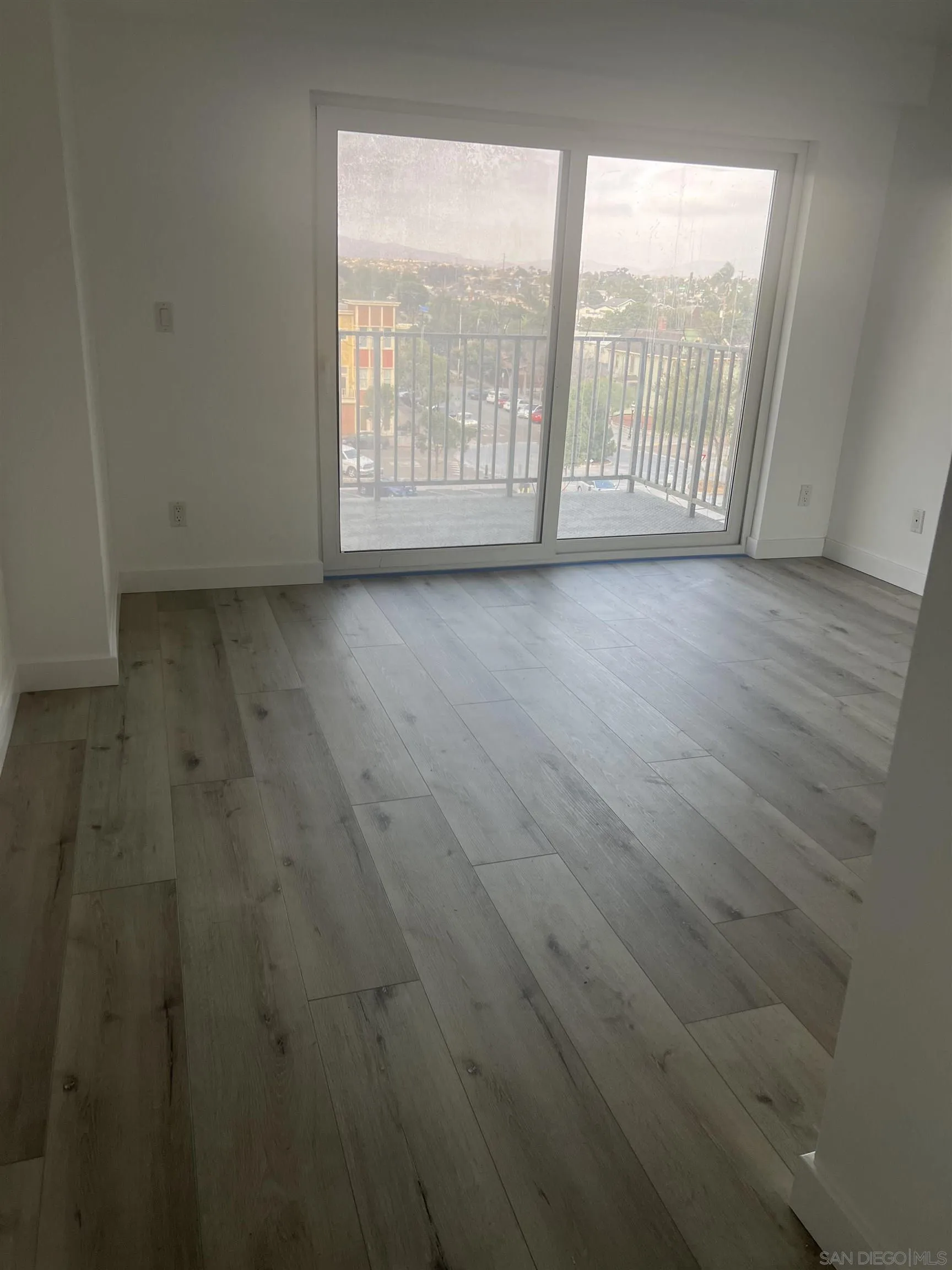 Photo #6: 240026540 Listing 