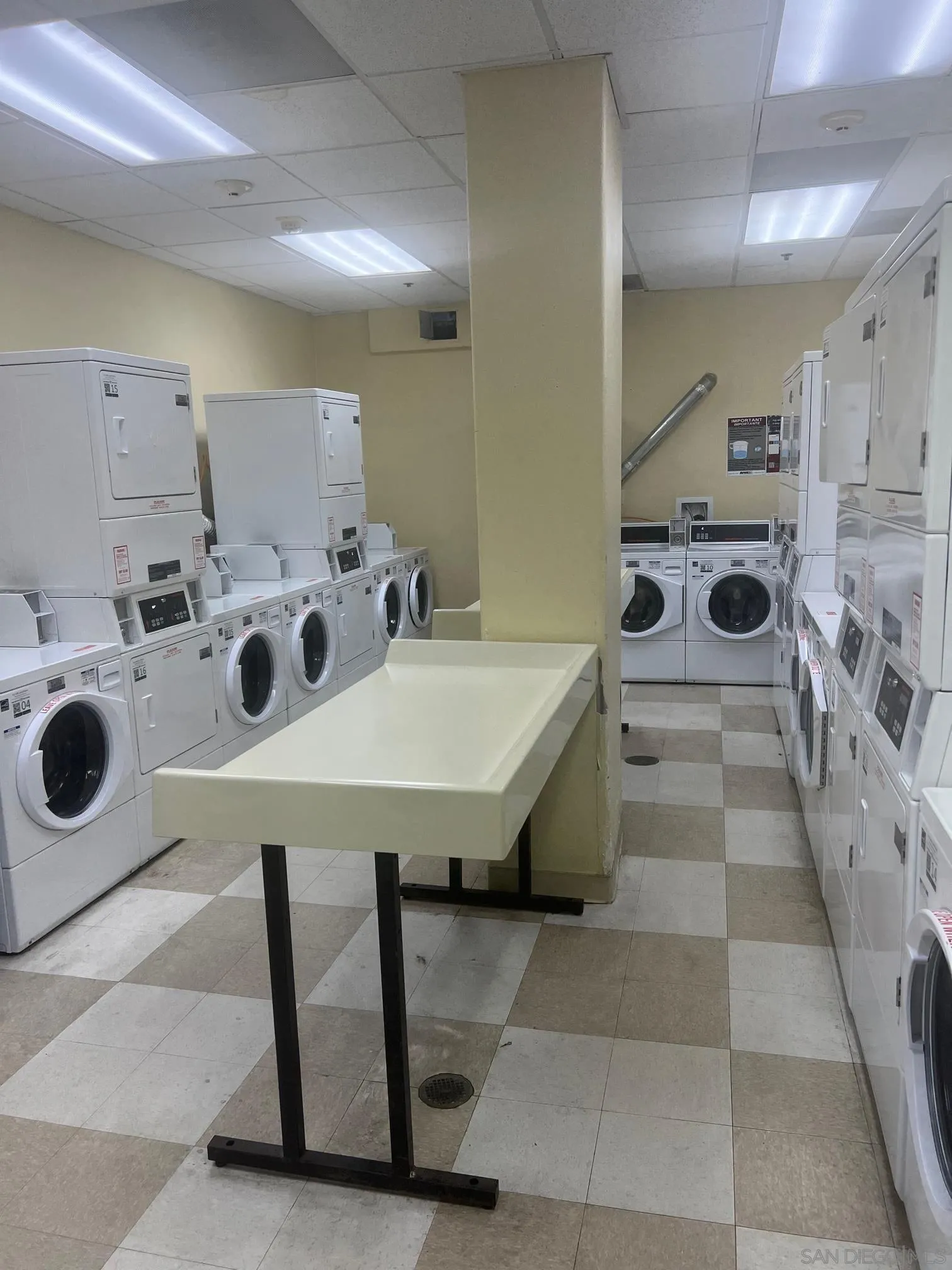 Photo #4: 240026540 Listing 