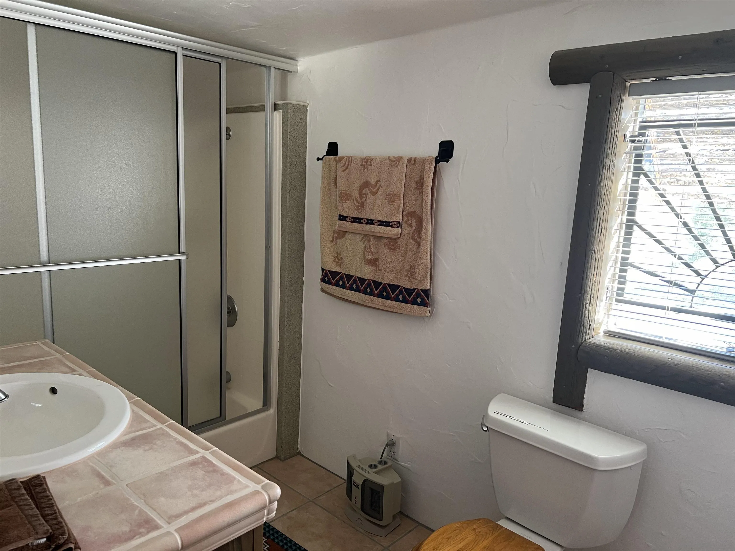 https://cdn.realtyfeed.com/cdn/127/240026553/9e5435cd401c185f40172e3bbe9e3463.webp