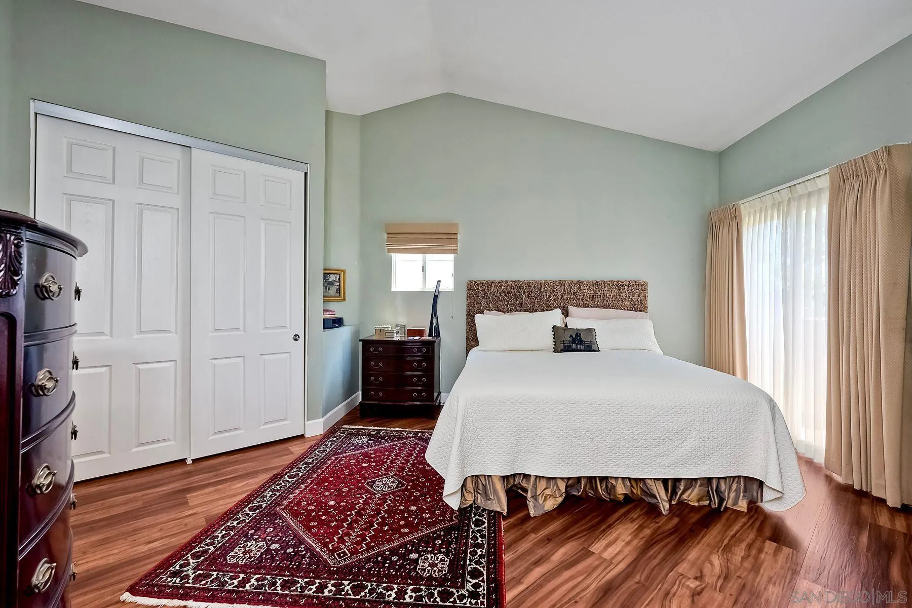 https://cdn.realtyfeed.com/cdn/127/240026682/17aa1299591caddce92823e118ea601d.webp