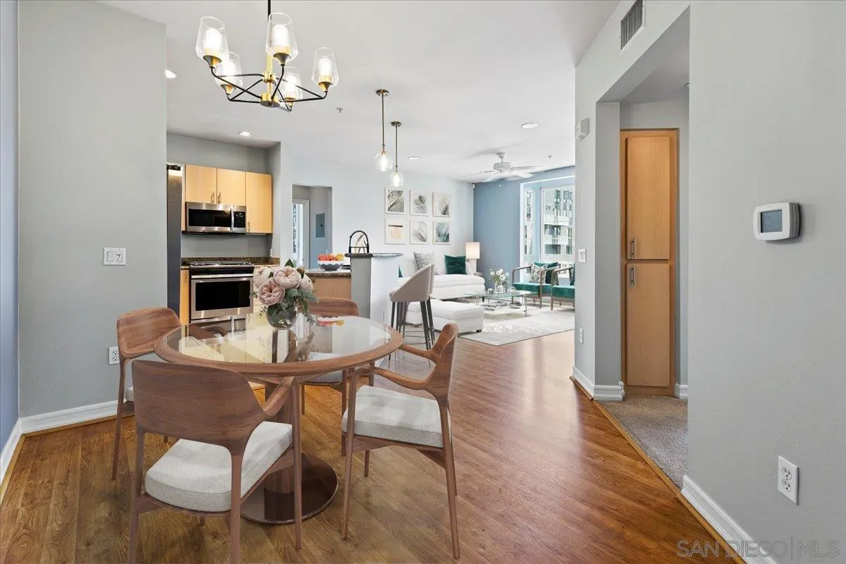 Photo #5: 240026884 Listing 