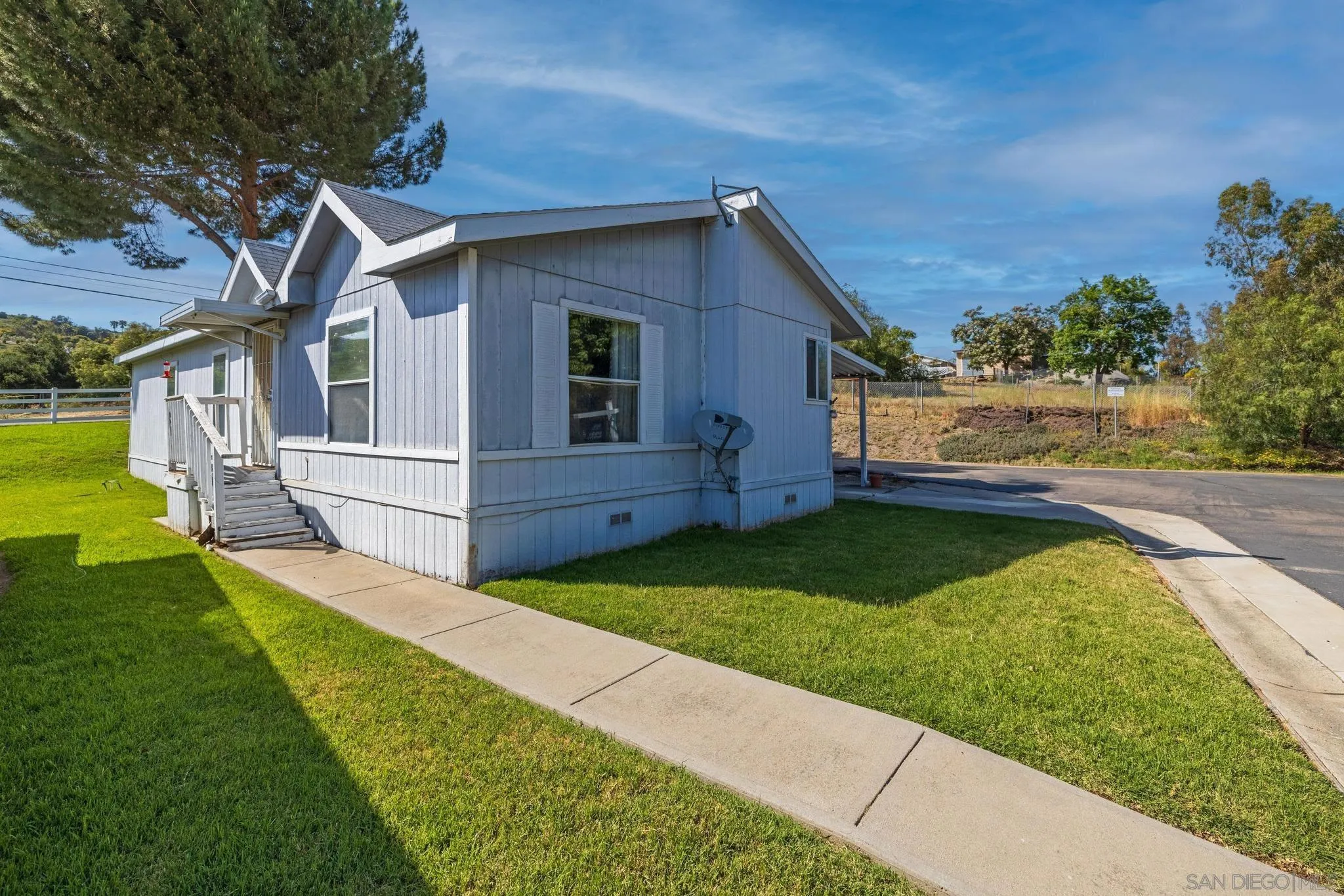 https://cdn.realtyfeed.com/cdn/127/240026910/4fb7db5a98e24a3a6dfcb4737015372c.webp