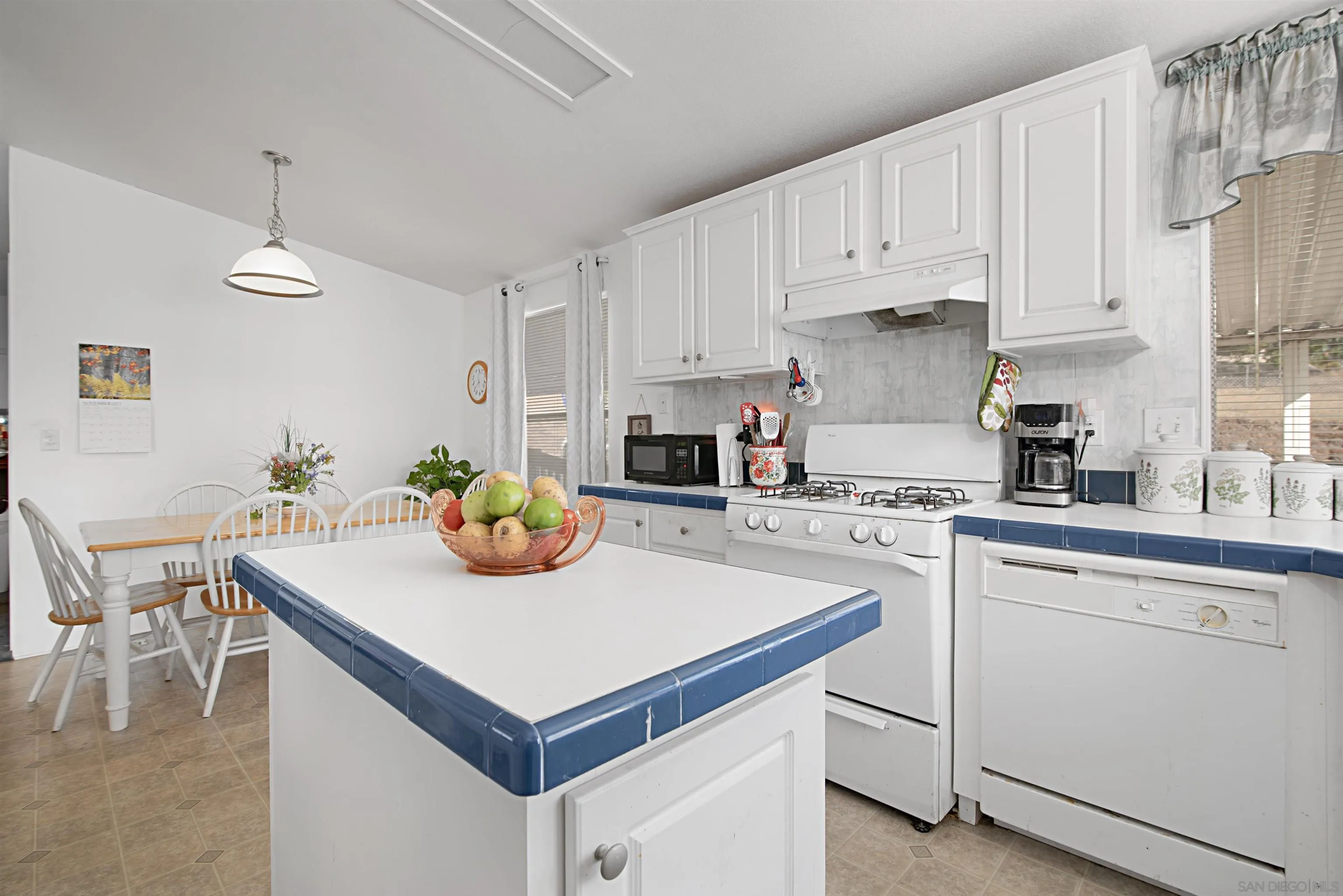 https://cdn.realtyfeed.com/cdn/127/240026910/5822065ed97e3cae7254c4d6f281697b.webp