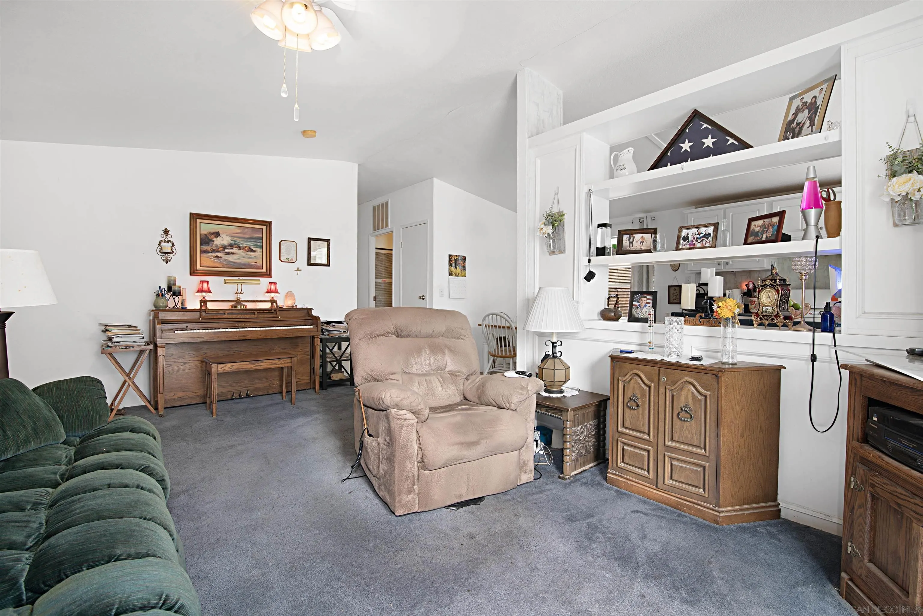 https://cdn.realtyfeed.com/cdn/127/240026910/61a3a11ec000123648b16919ef8175a3.webp