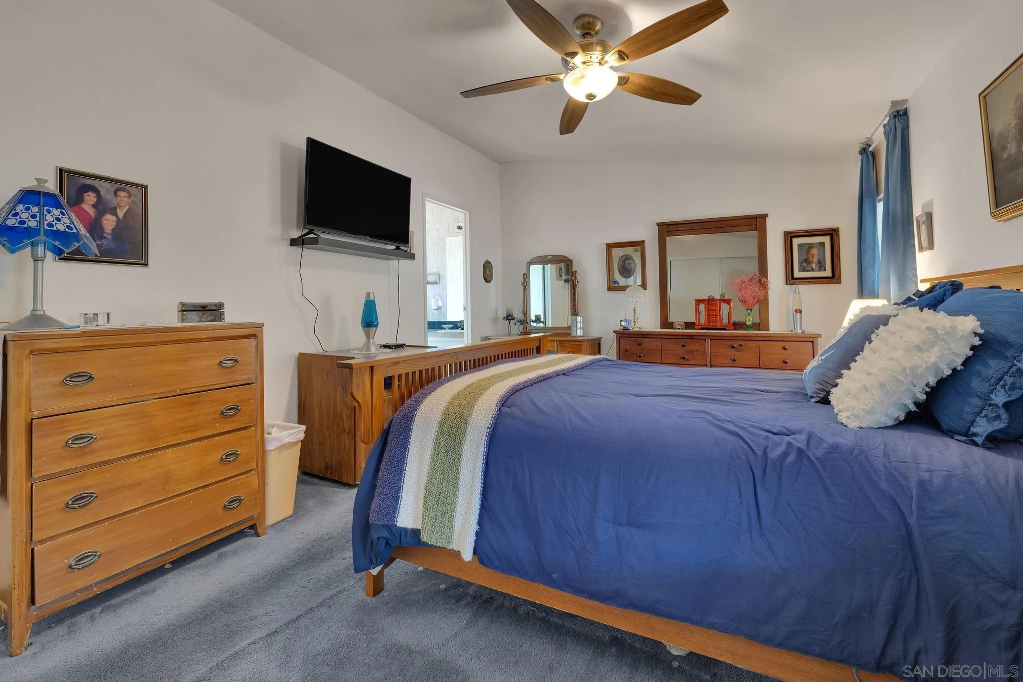 https://cdn.realtyfeed.com/cdn/127/240026910/defd83afd3eecc9dcb5b7e14e58a72ee.webp