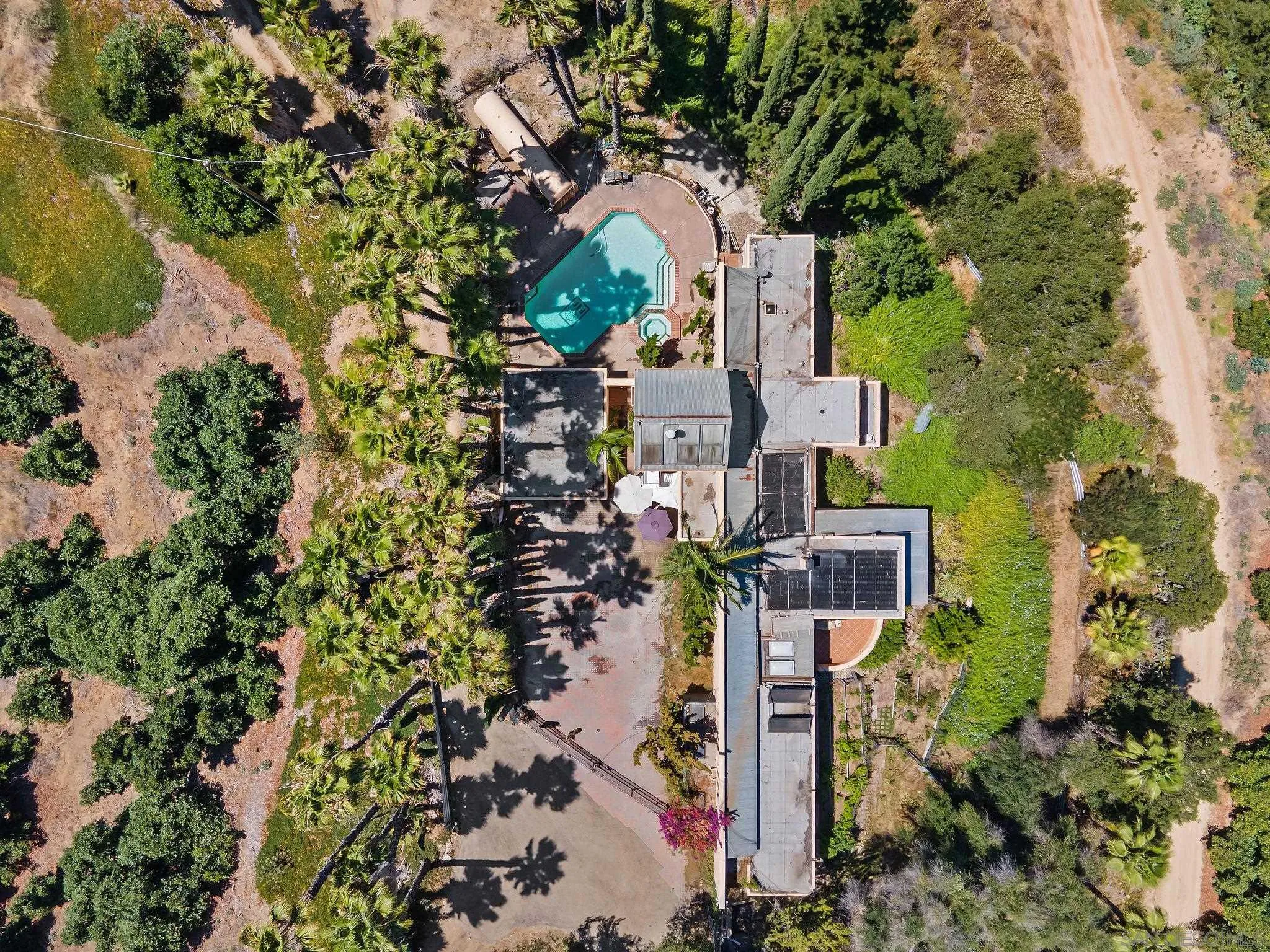 https://cdn.realtyfeed.com/cdn/127/240026943/23bd1a3ffe9e35e6f23208a9c436adb5.webp