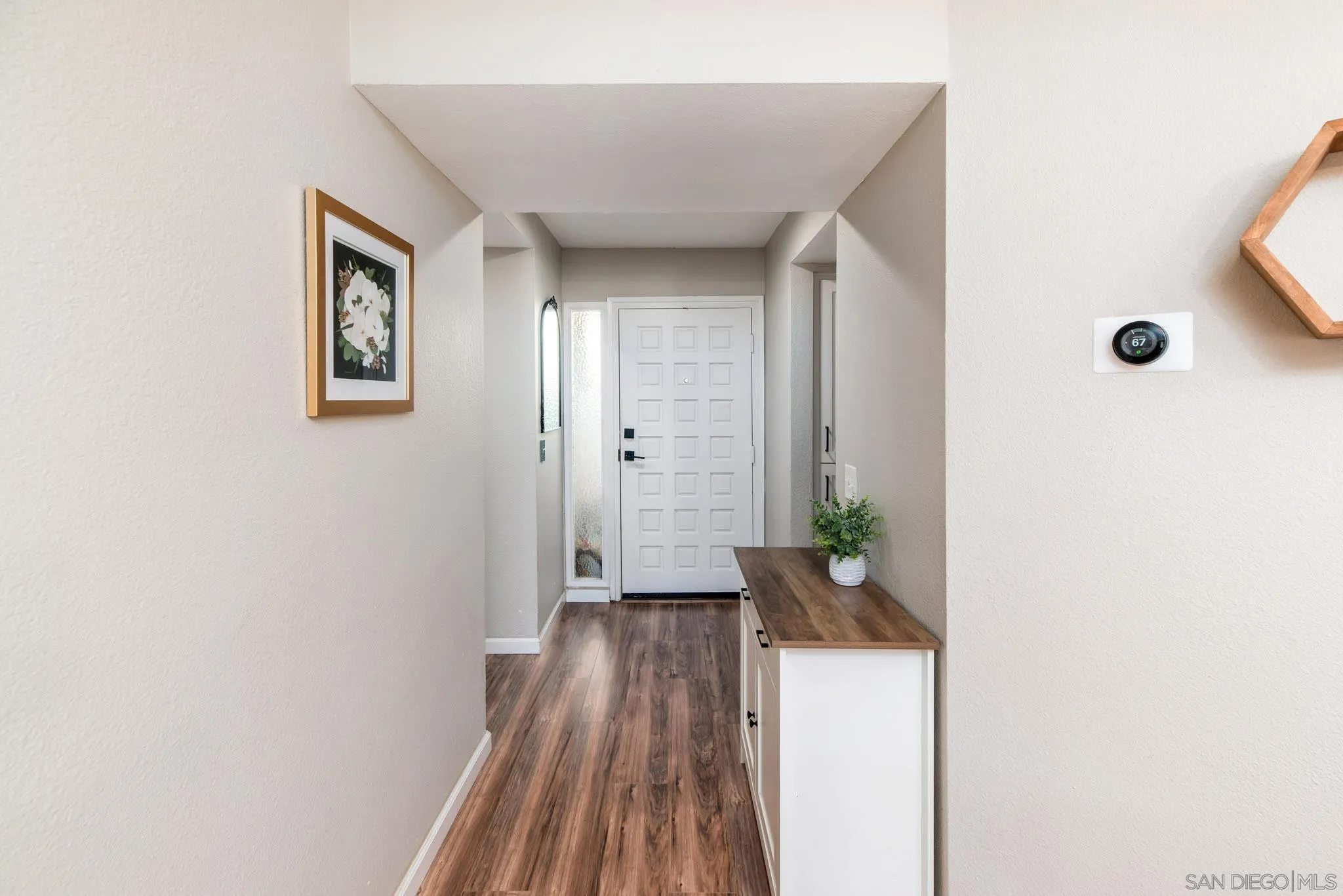 Photo #2: 240027307 Listing 
