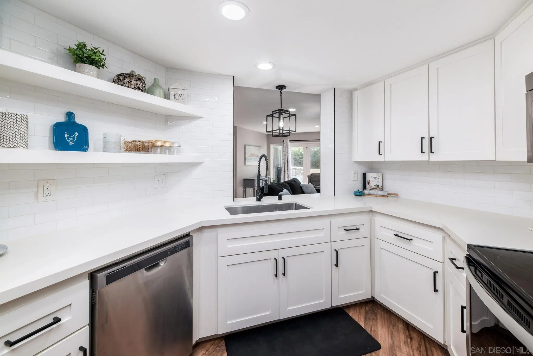 Photo #4: 240027307 Listing 