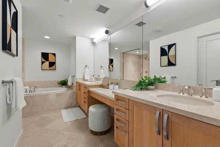 5430  La Jolla Boulevard  , La Jolla, CA 92037
