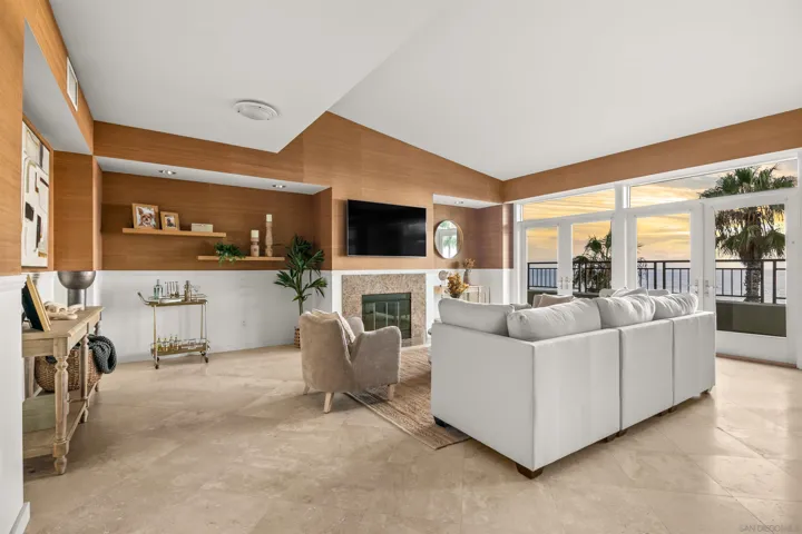 5430  La Jolla Boulevard  , La Jolla, CA 92037