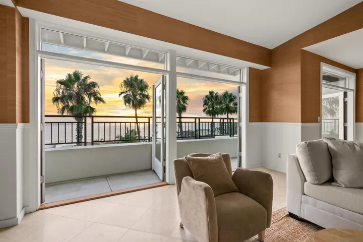 5430  La Jolla Boulevard  , La Jolla, CA 92037