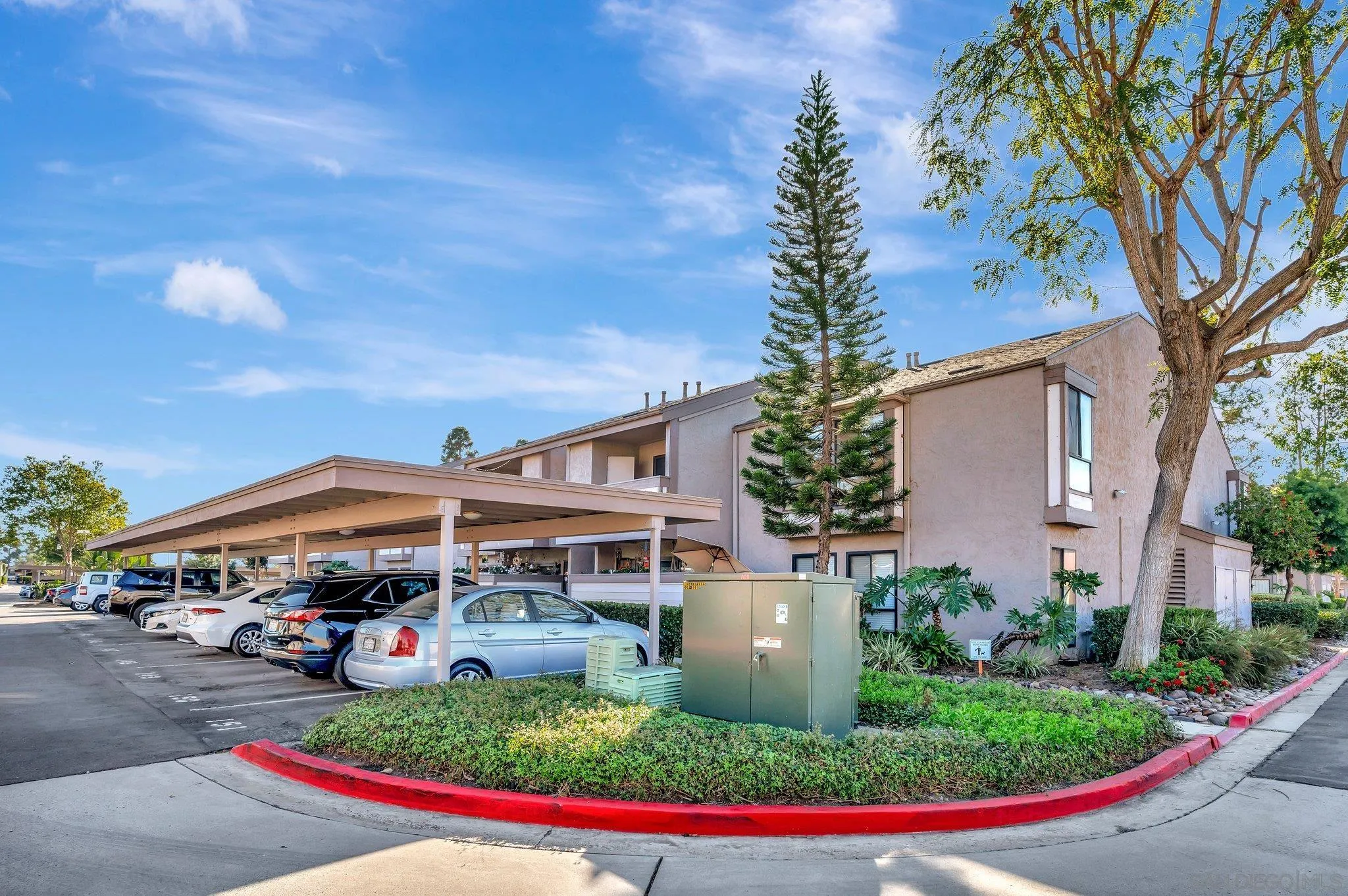 Photo #3: 240027499 Listing 