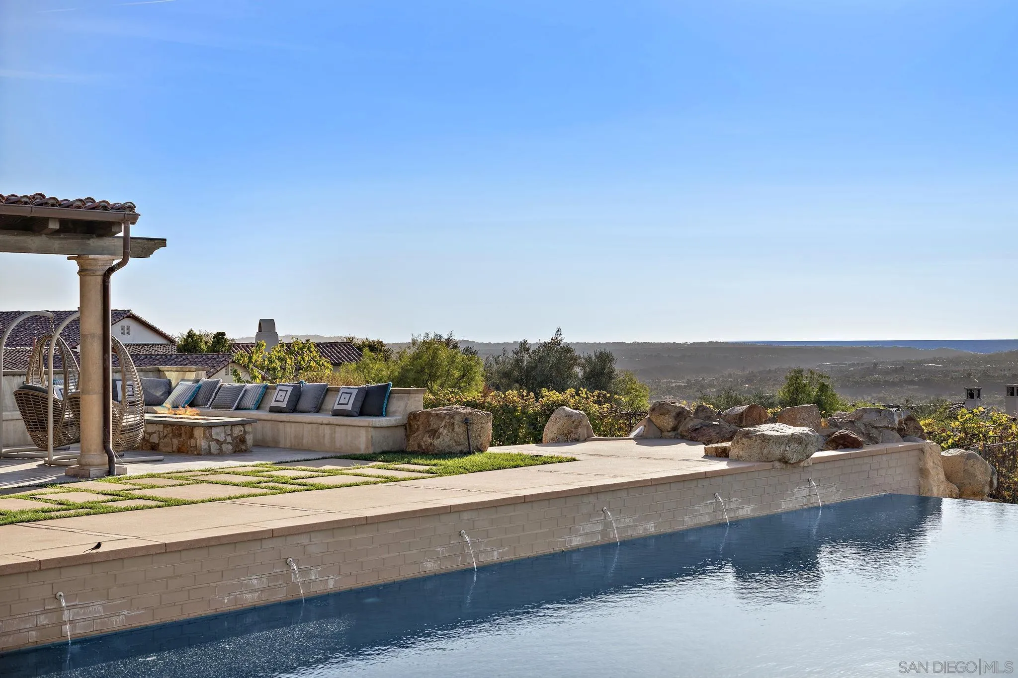 https://cdn.realtyfeed.com/cdn/127/240027691/908cec353788e1b526d304ed035b5dfd.webp