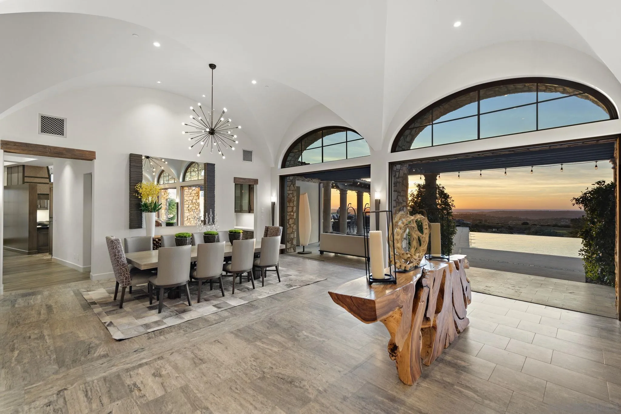 https://cdn.realtyfeed.com/cdn/127/240027691/98cbd6db398a218c2daf8944aefbf978.webp