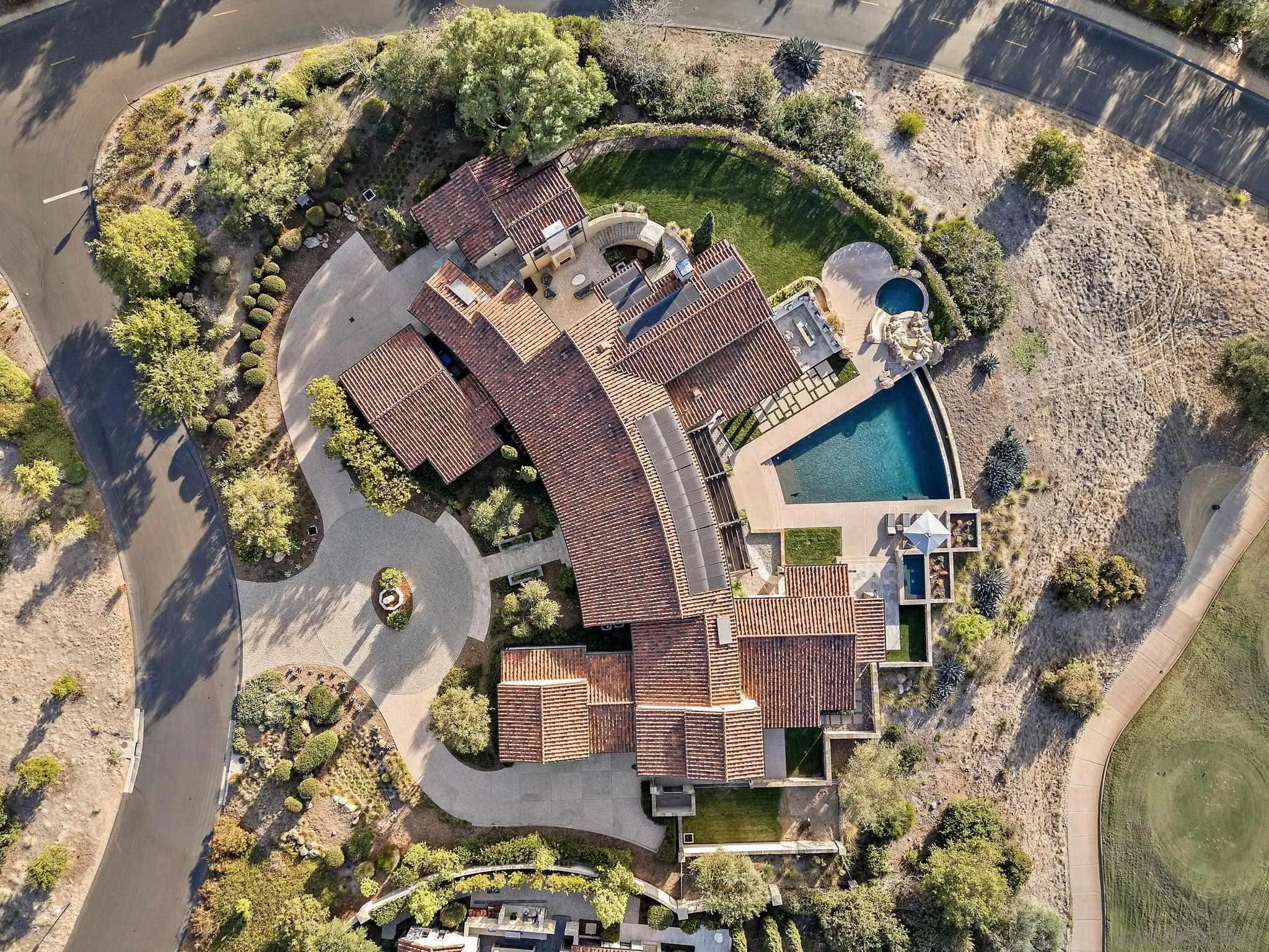 https://cdn.realtyfeed.com/cdn/127/240027691/da8828ec23f47192833ff6002680de23.webp