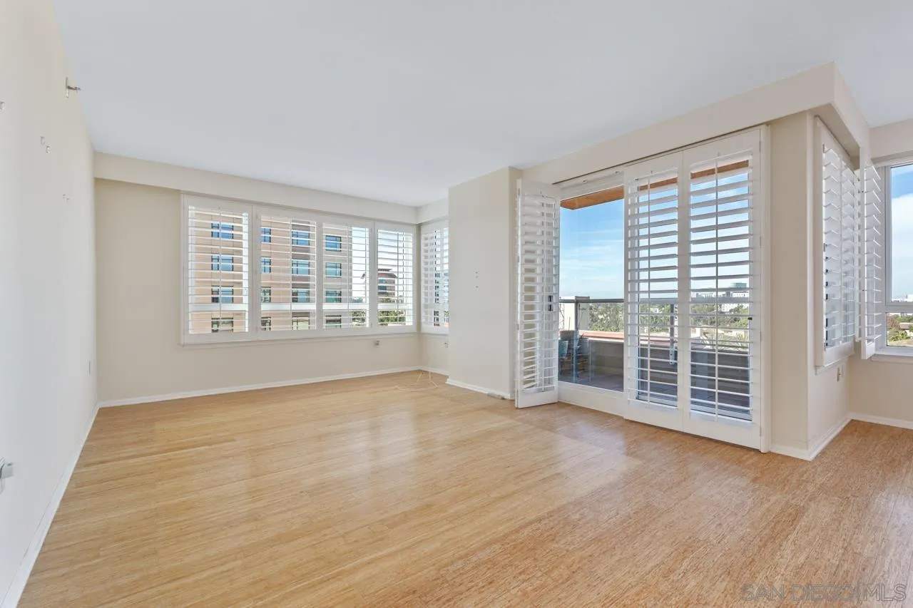 Photo #6: 240027937 Listing 