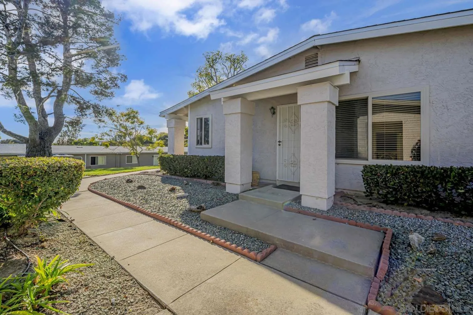 Photo #2: 240028006 Listing 