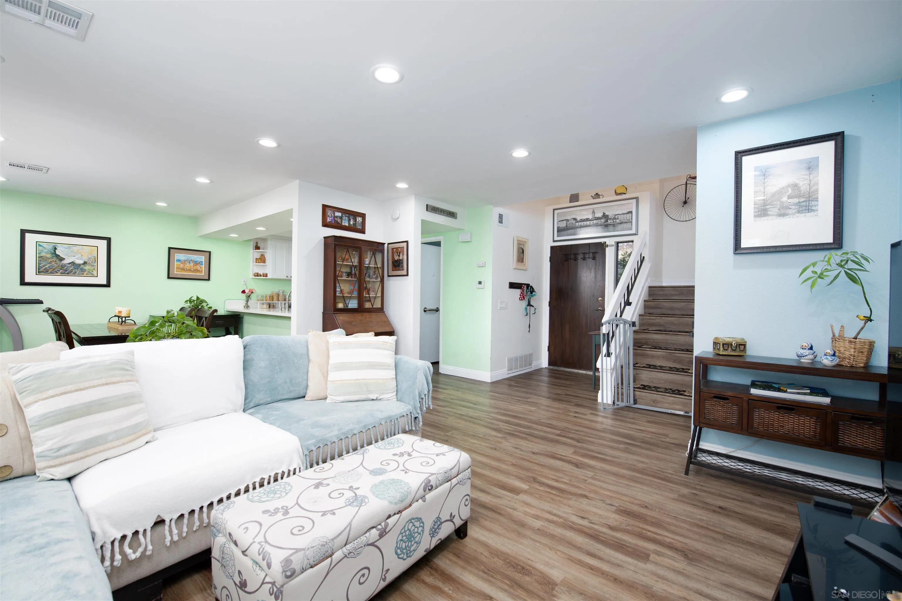 Photo #4: 240028184 Listing 