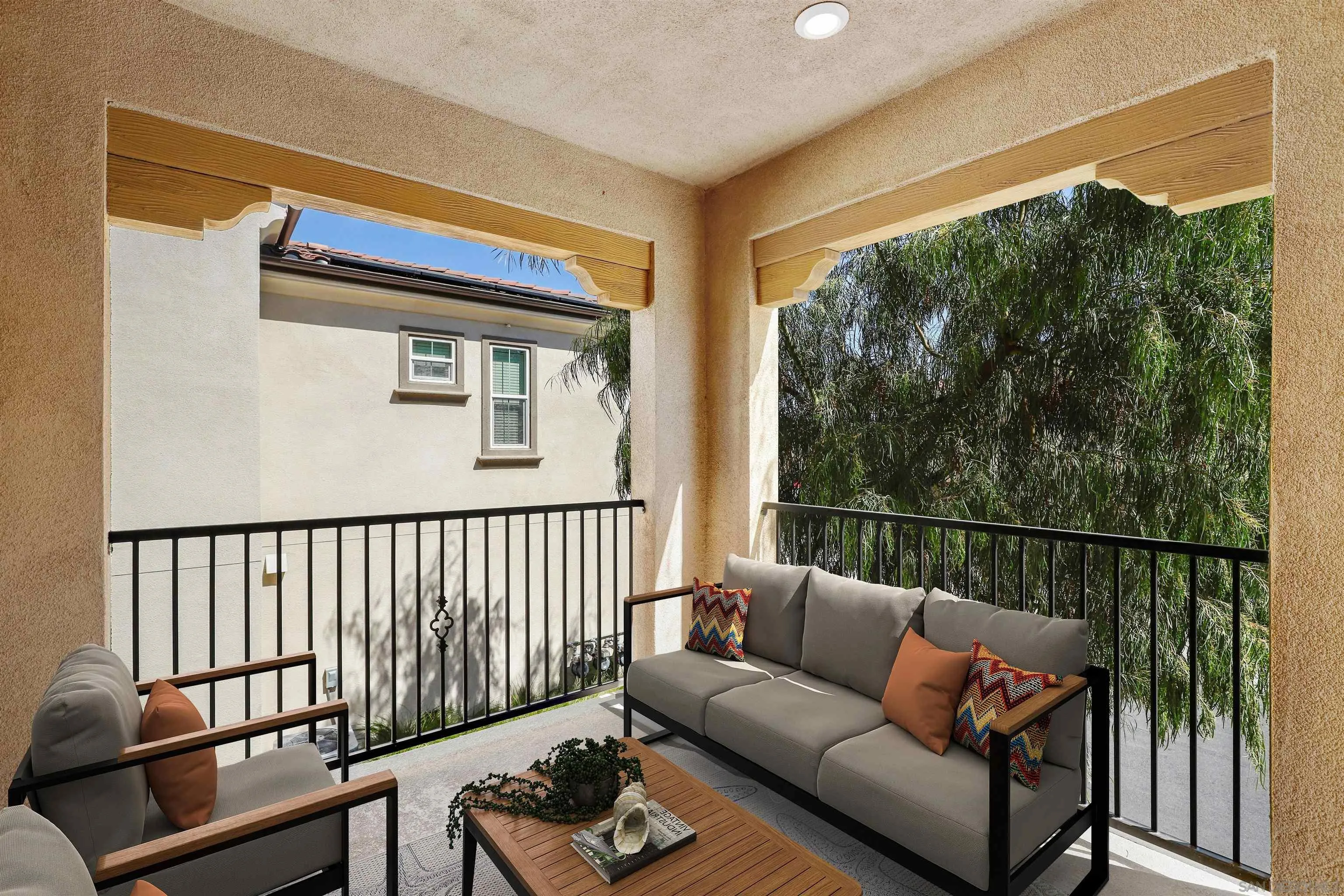 Photo #3: 240028349 Listing 