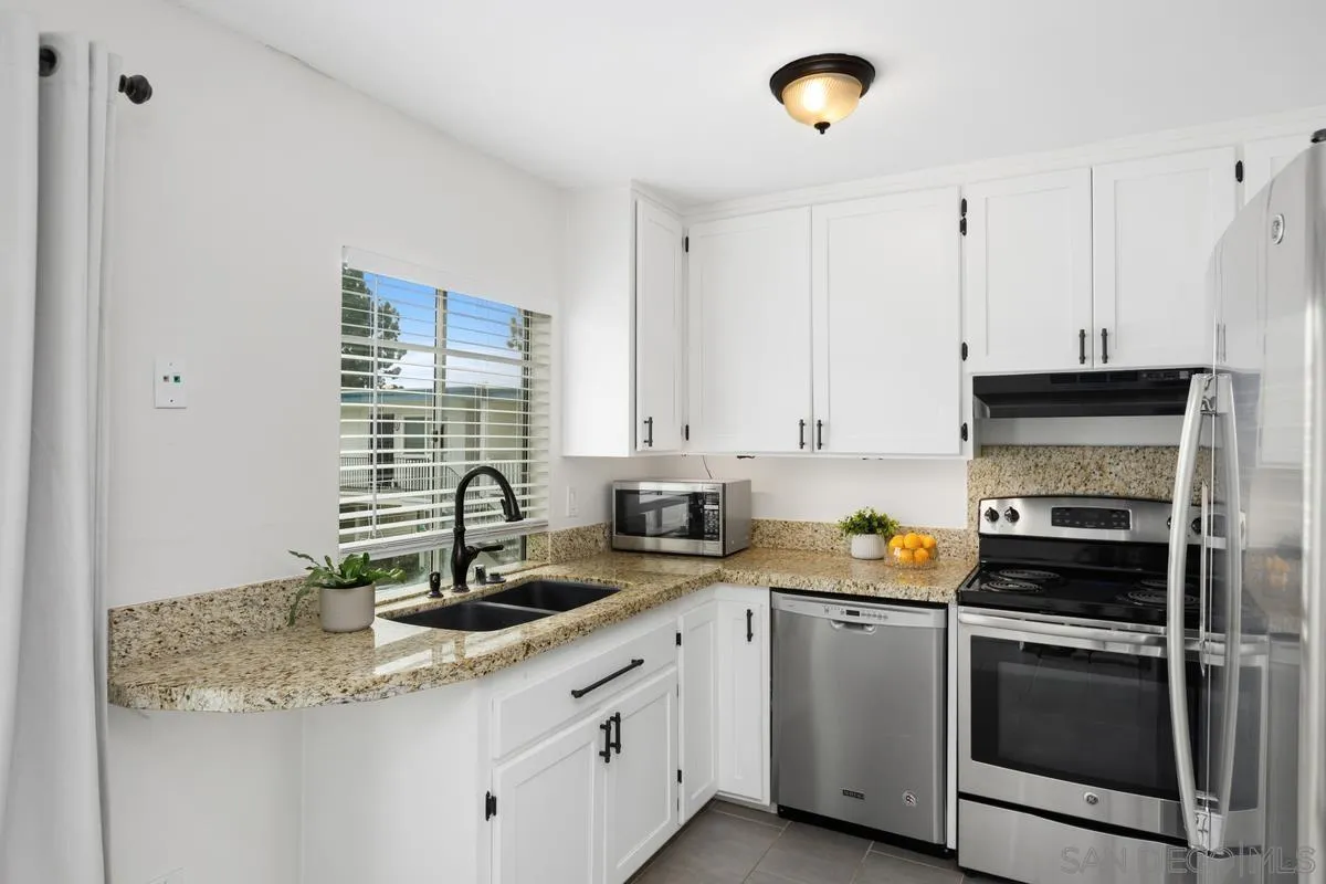 Photo #4: 240028393 Listing 