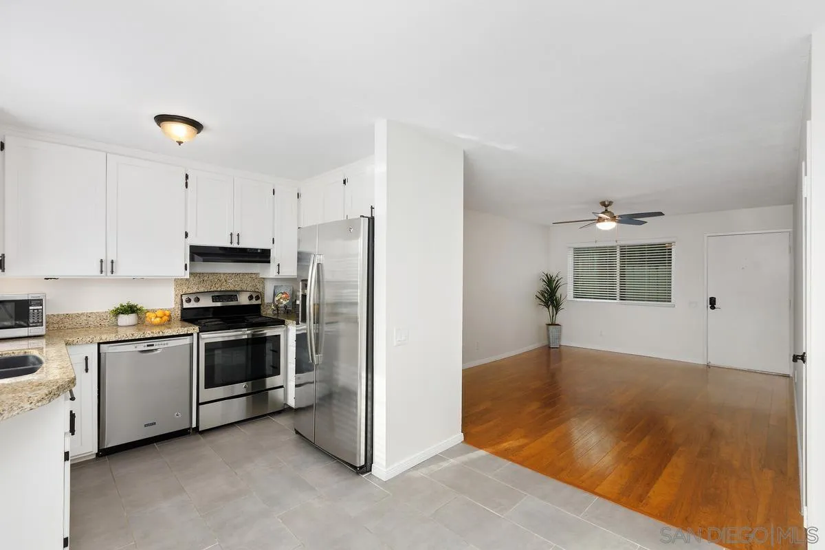Photo #8: 240028393 Listing: Photo #8