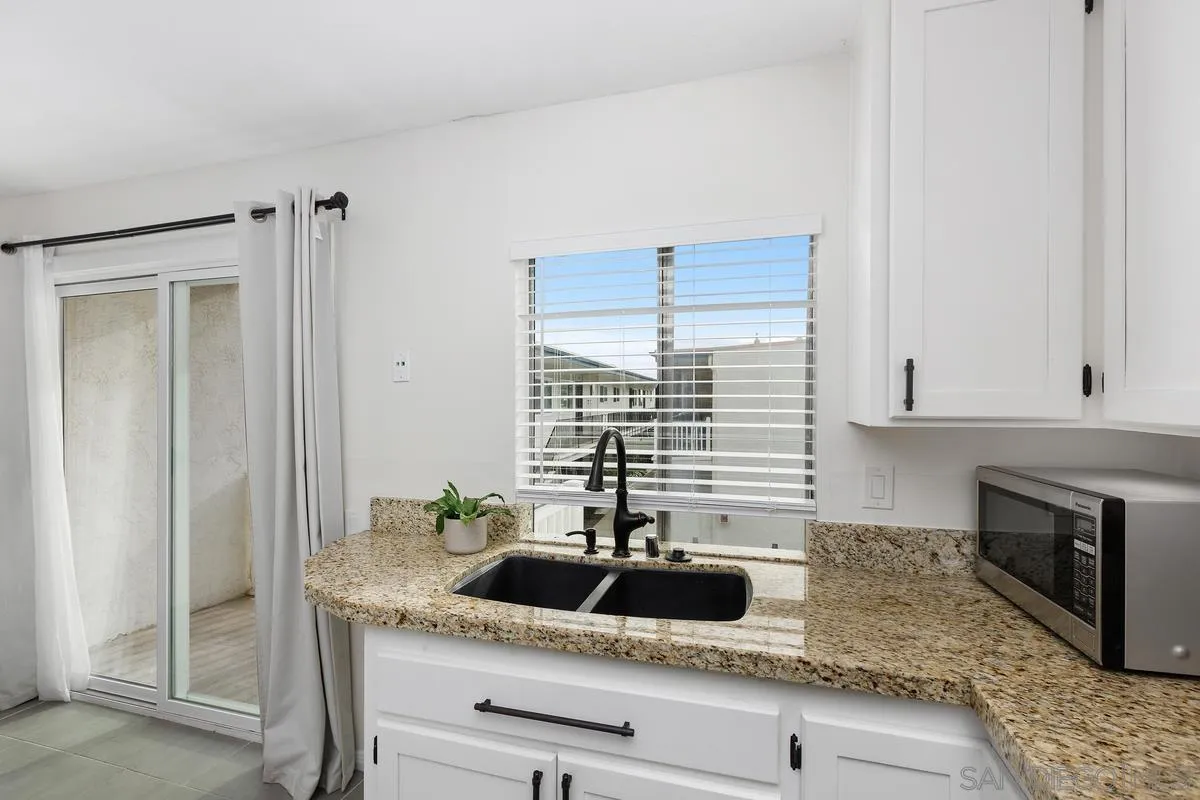 Photo #11: 240028393 Listing: Photo #11