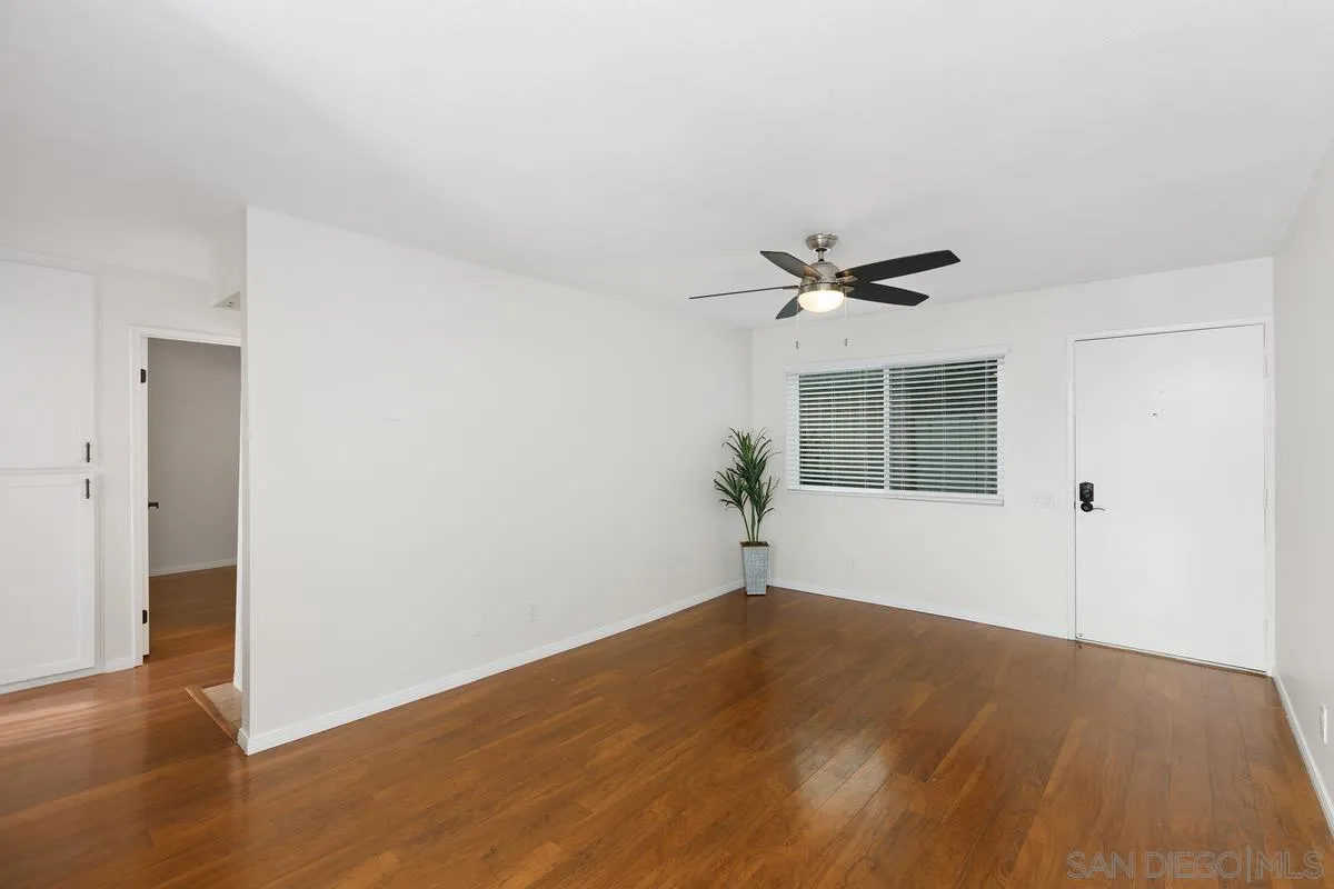Photo #7: 240028393 Listing: Photo #7