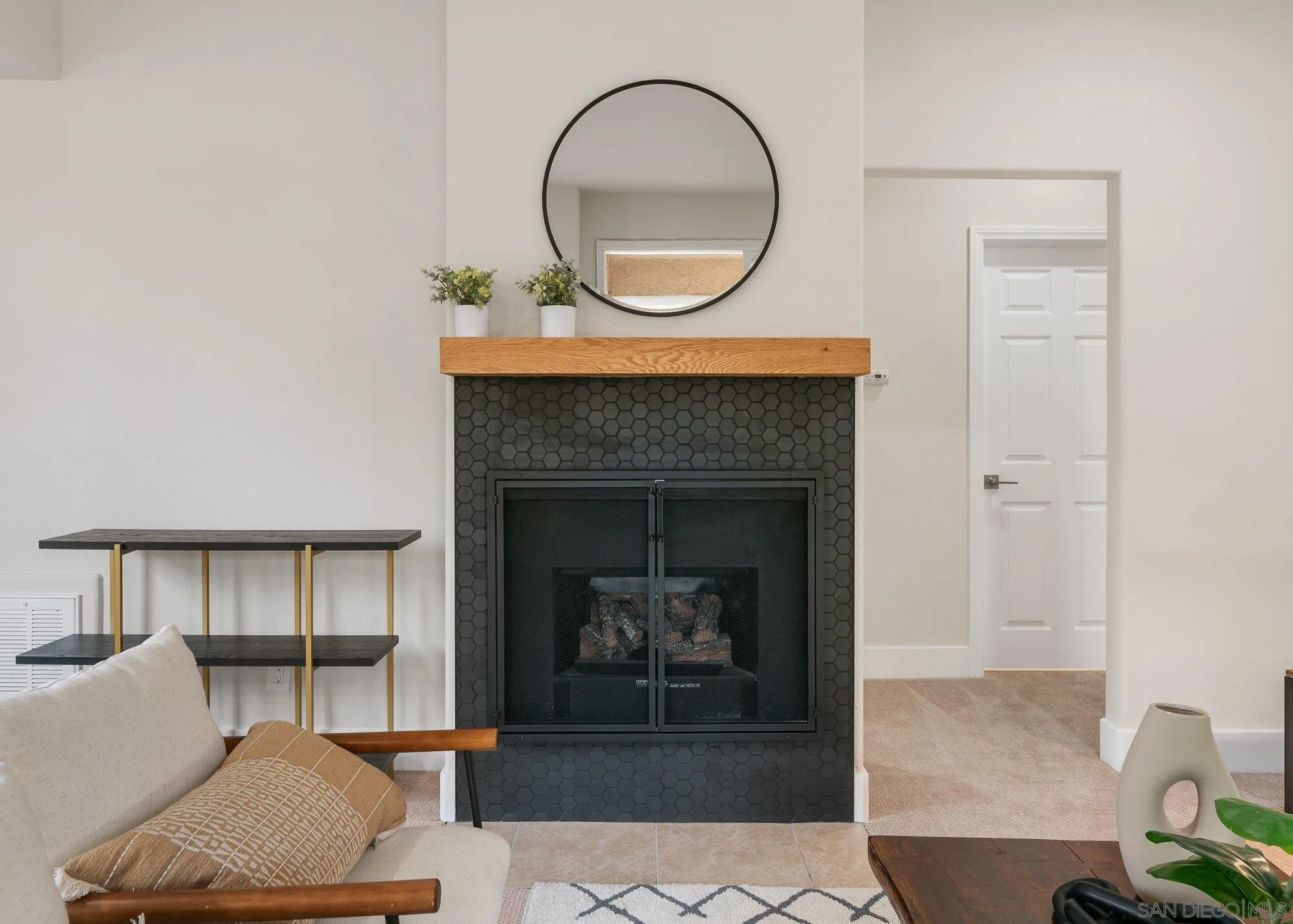 Photo #6: 240028418 Listing 