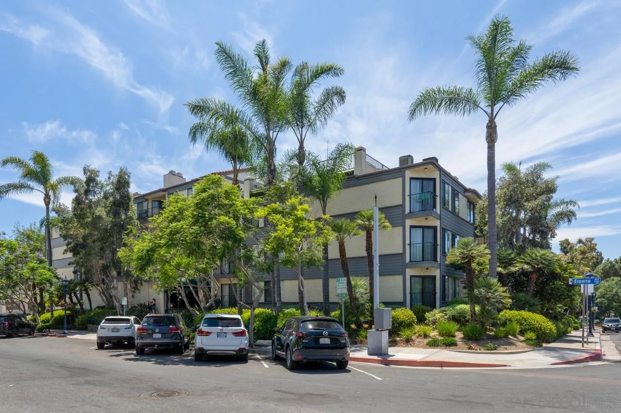 Photo #3: 240028459 Listing 
