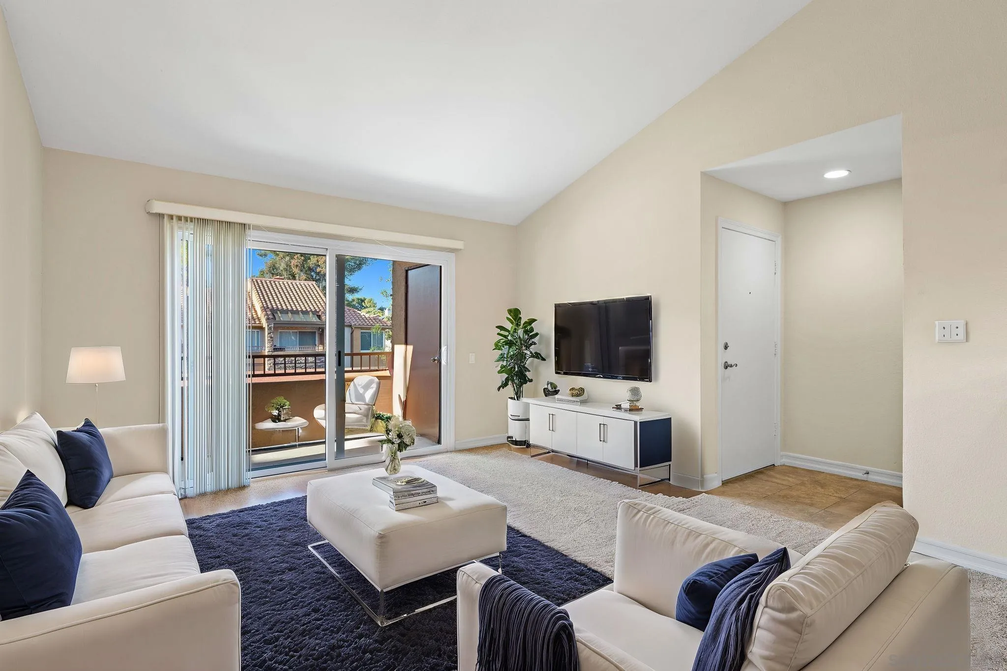 Photo #2: 240028801 Listing 