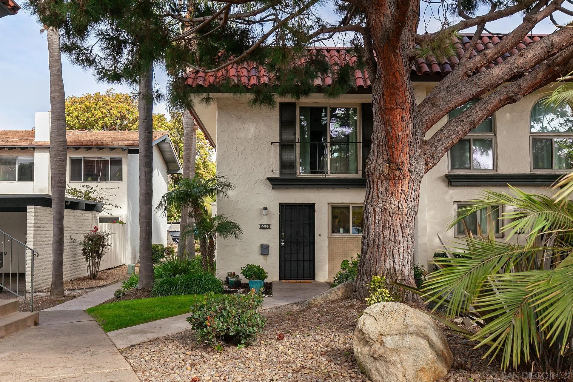 Photo #2: 240028811 Listing 
