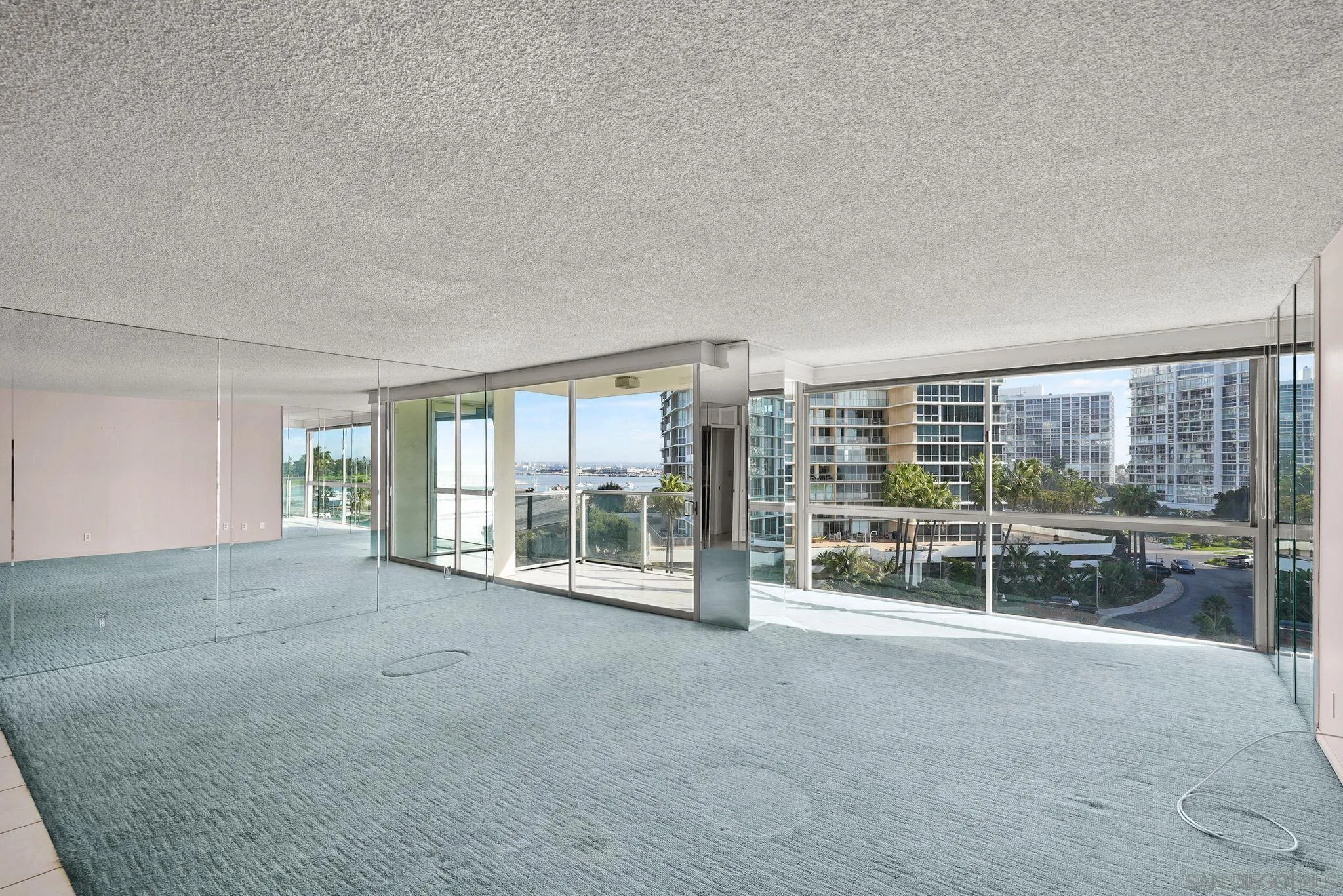 Photo #2: 240028844 Listing 