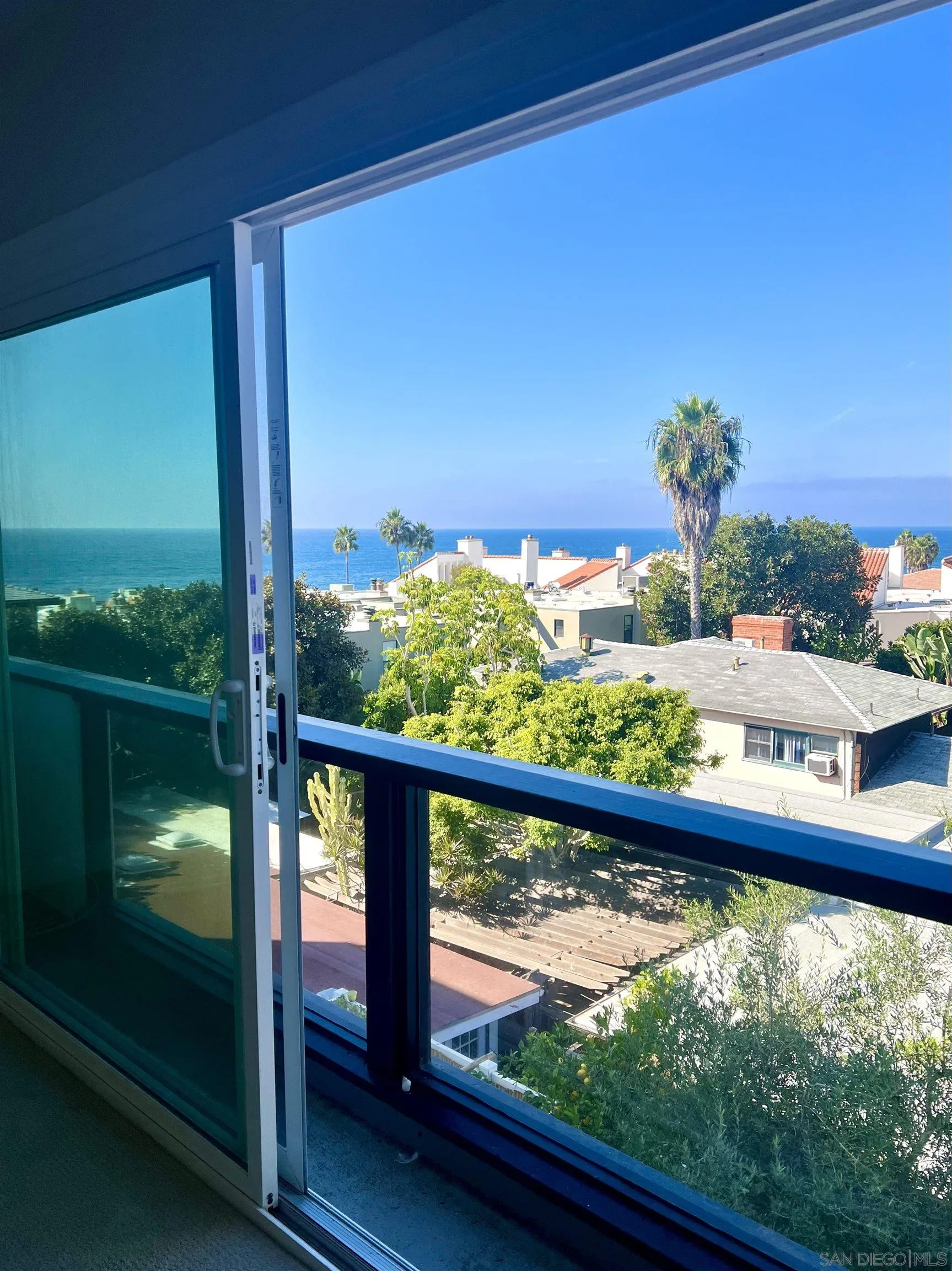 More Details about MLS # 240028913 : 230 PROSPECT ST UNIT 33