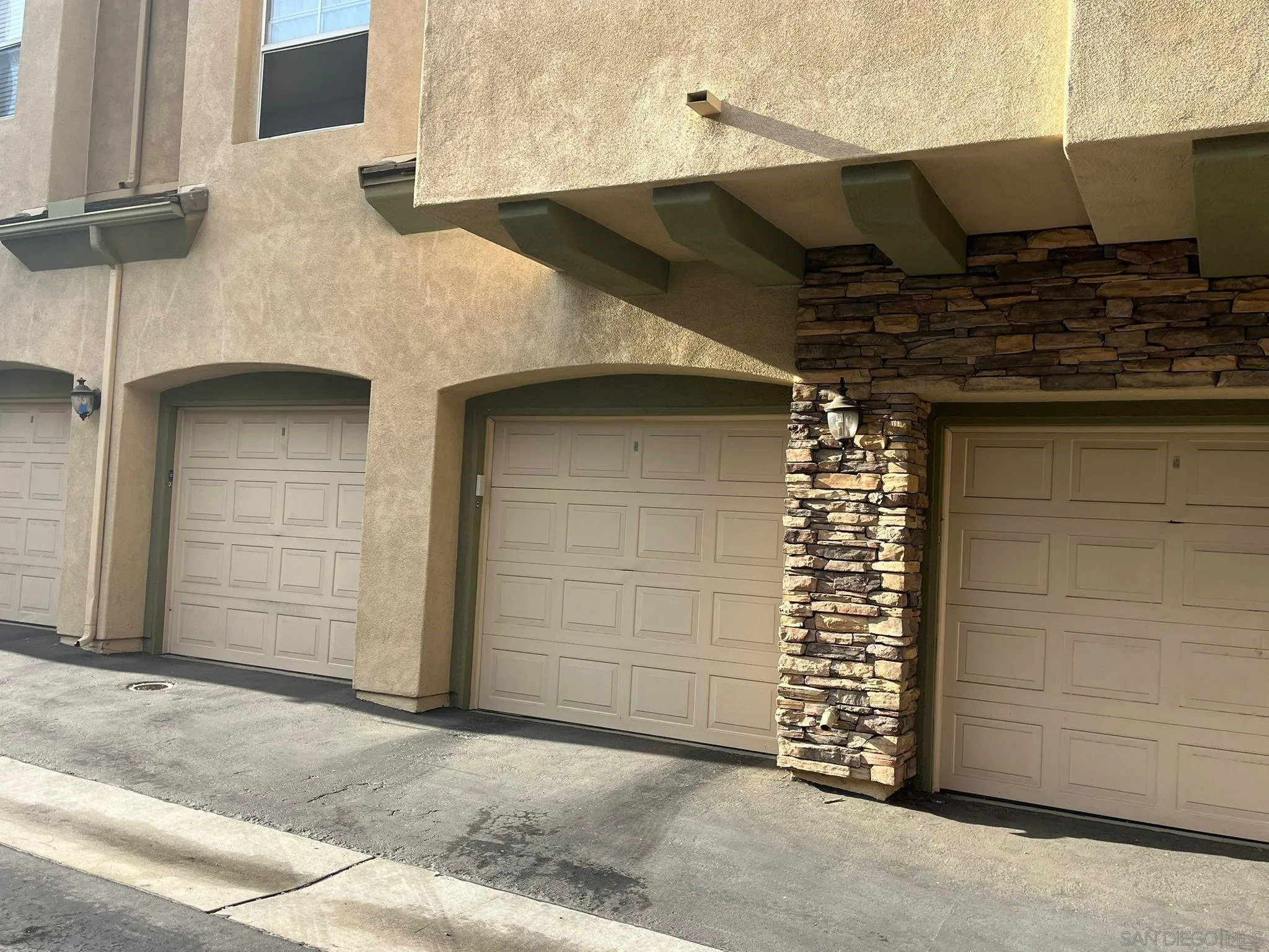 Photo #5: 240028923 Listing 